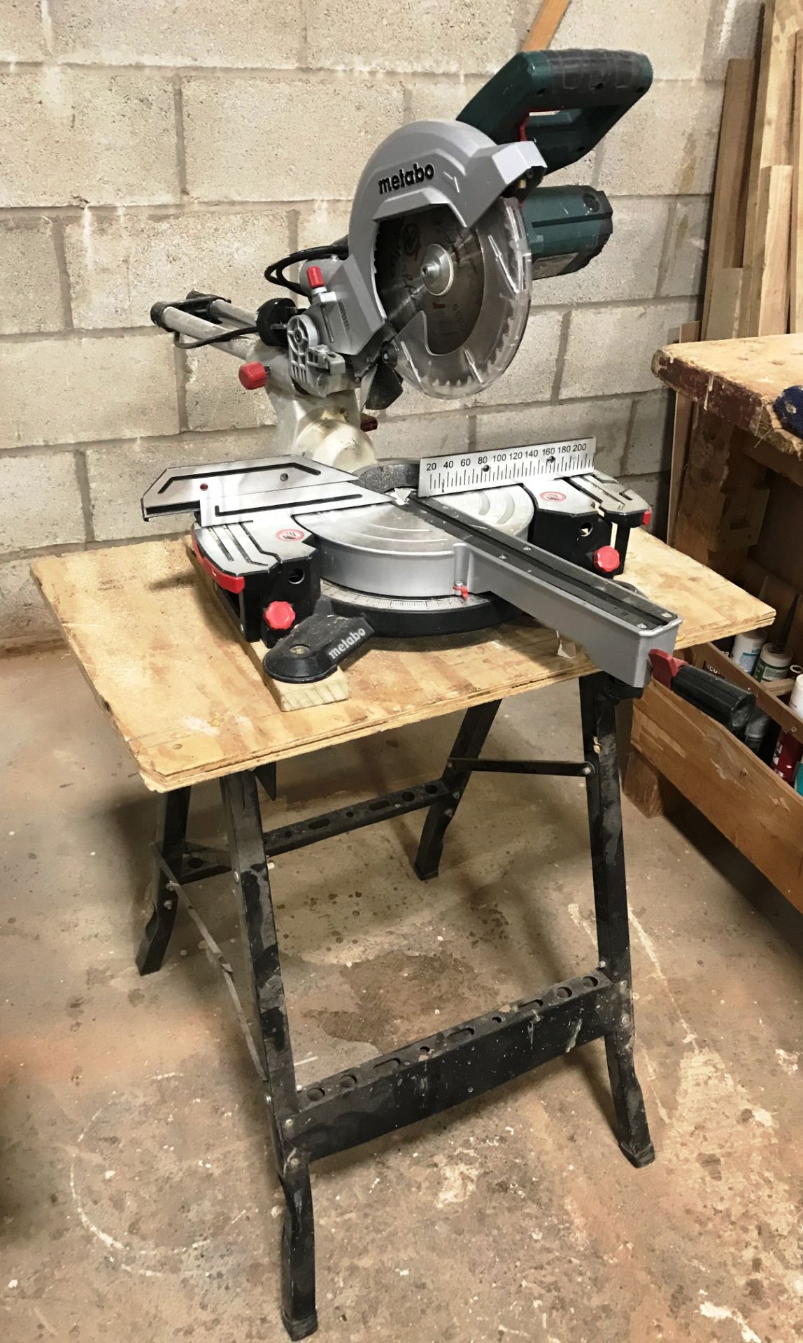 Metabo KGS 216 M Mitre Saw w/ Bench | 220-240v