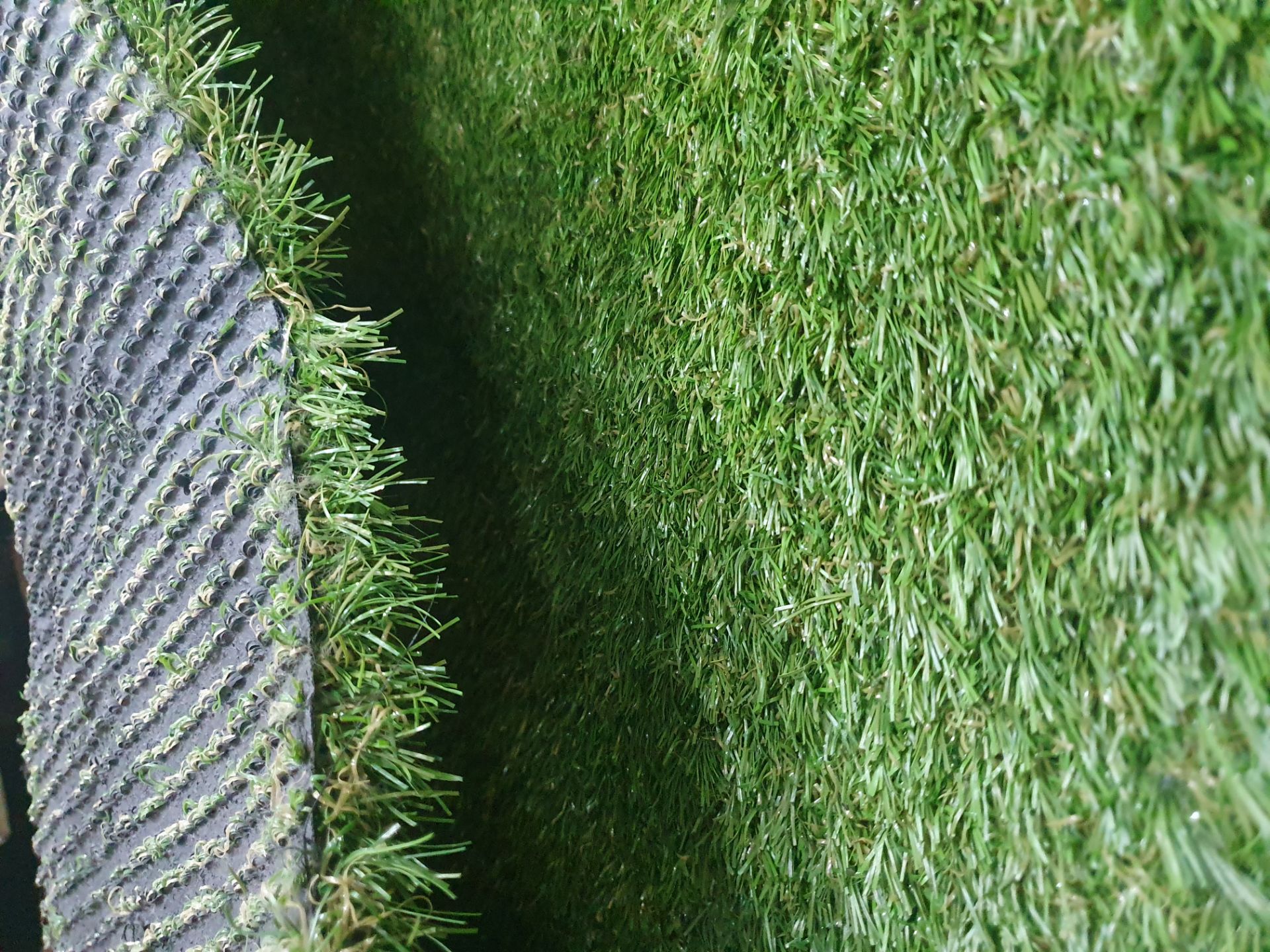 Roll of Green Artificial Grass | Approximate size: 4m x 4m - Image 2 of 4