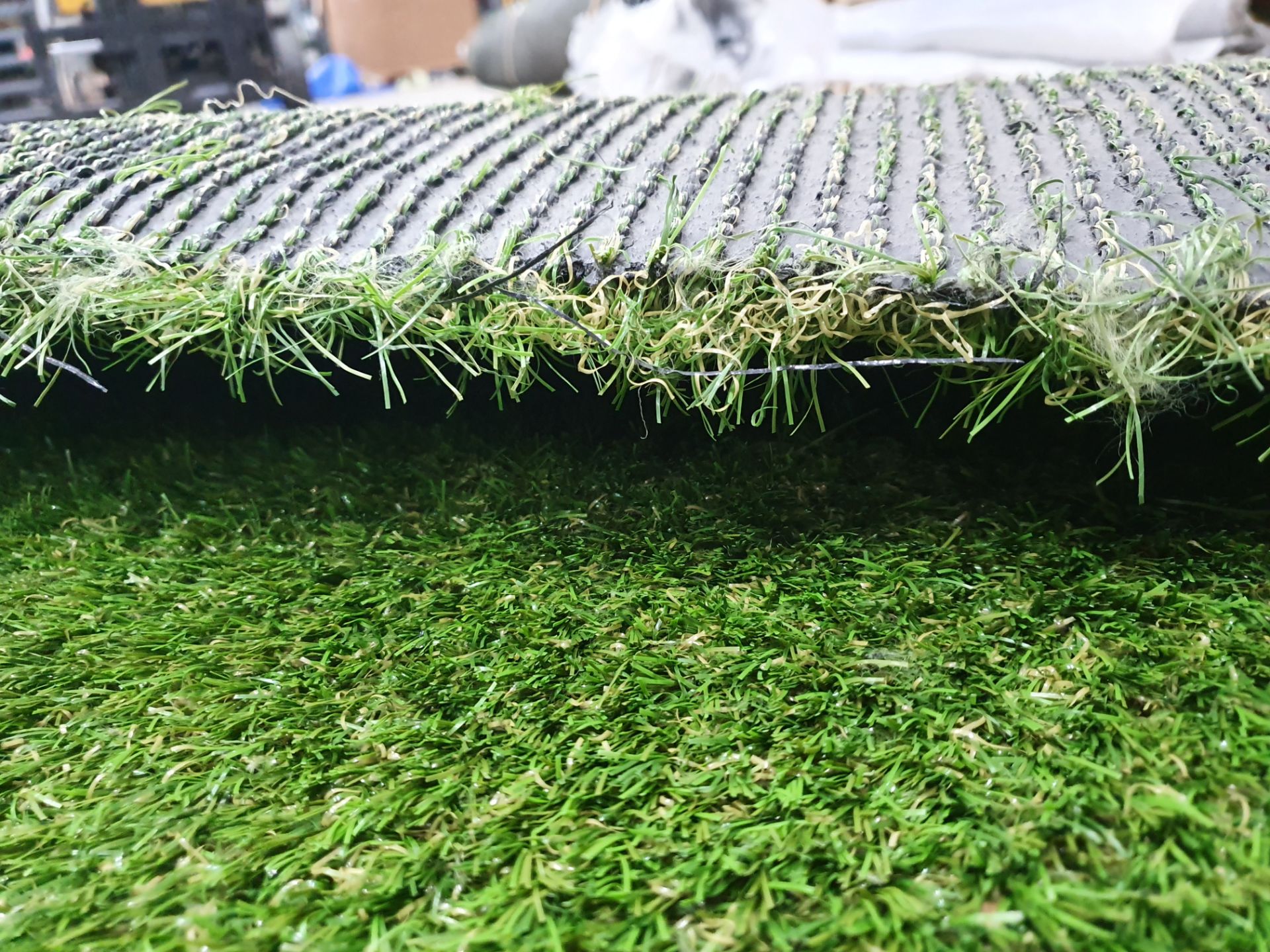 Roll of Green Artificial Grass | Approximate size: 4m x 4m - Image 3 of 3