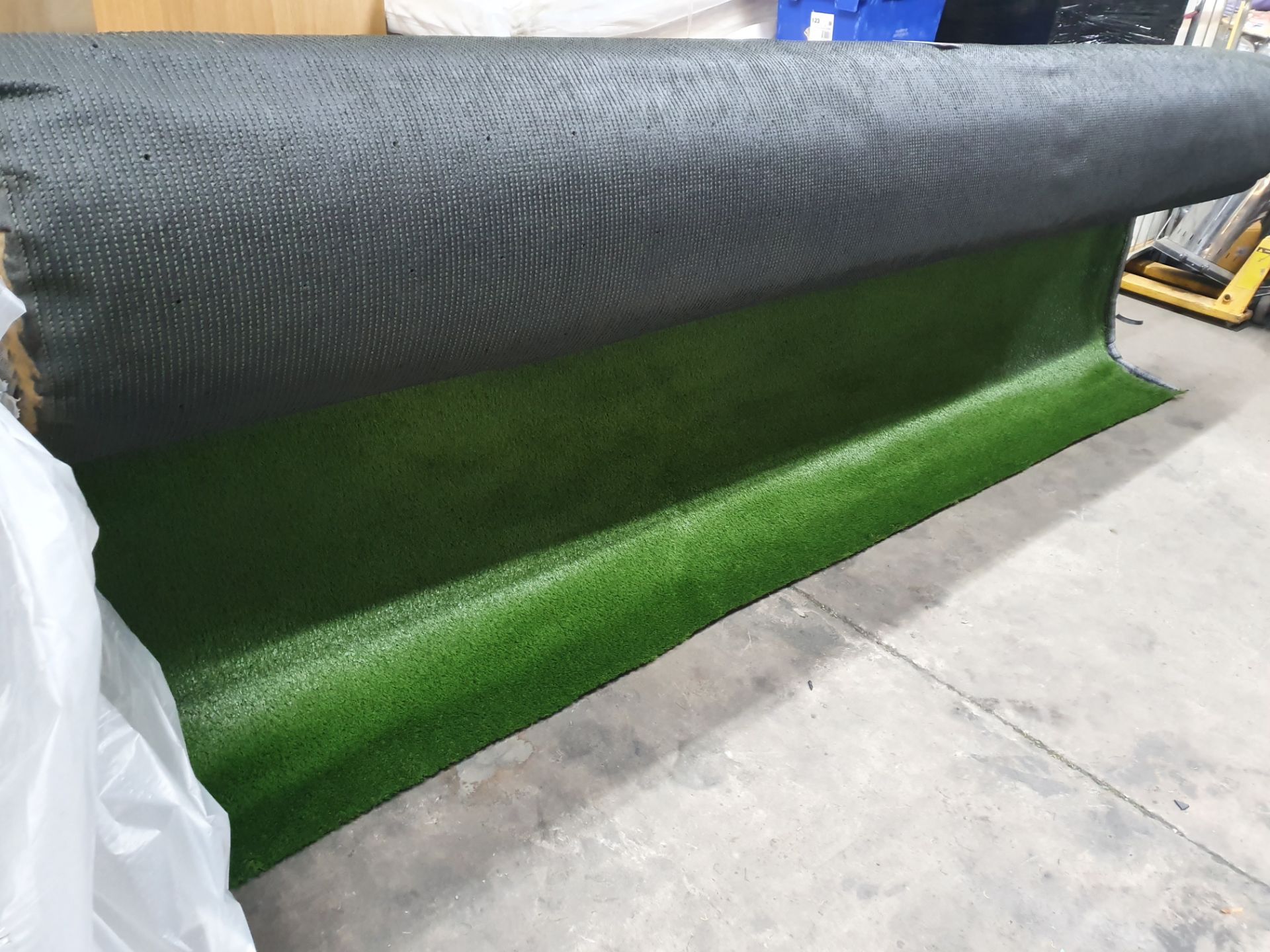 Roll of Green Artifical Grass | Approximate size: 4m x 25m