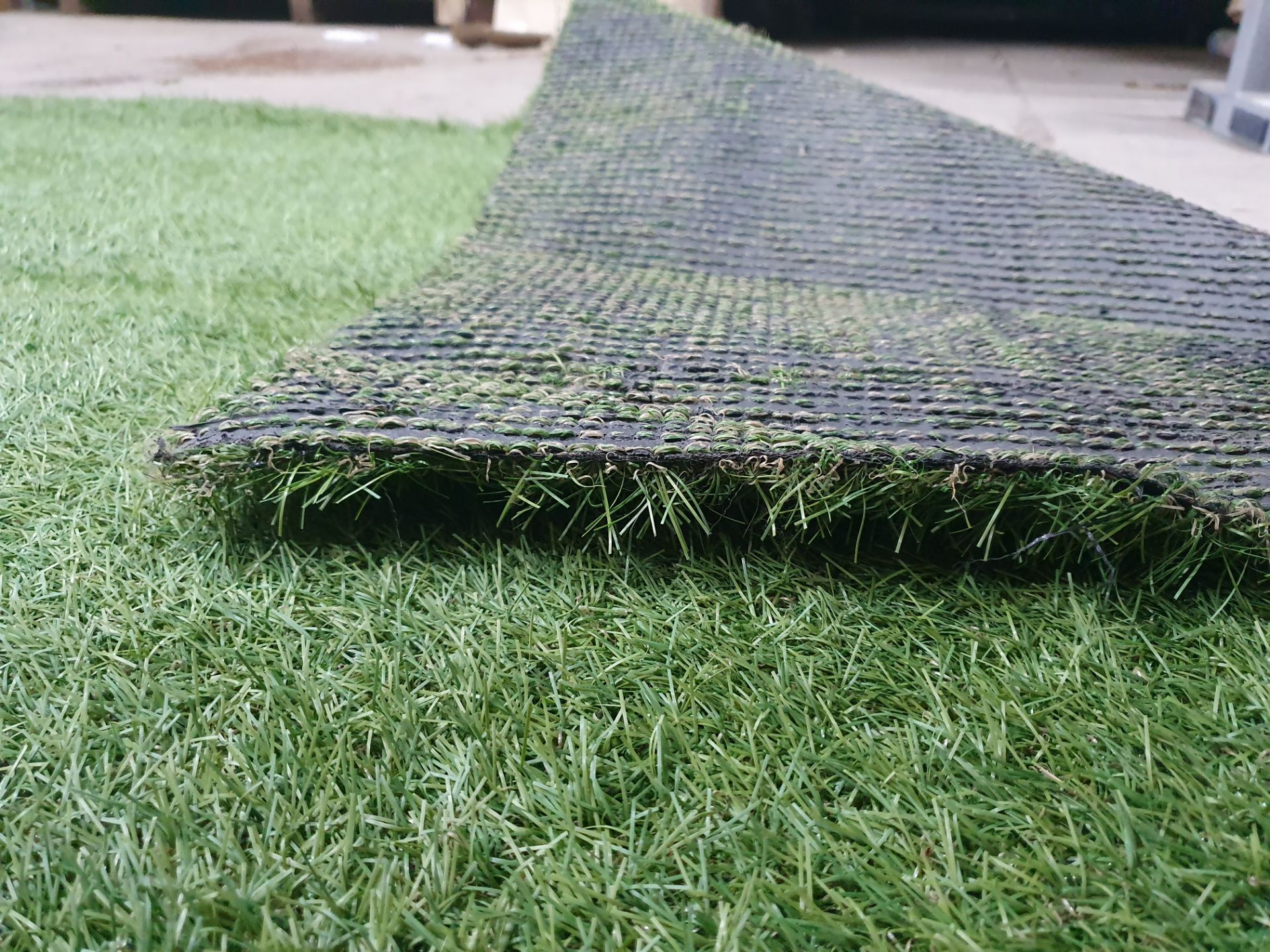 Roll of Green Artificial Grass | Approximate size: 3.5m x 4m - Image 4 of 6