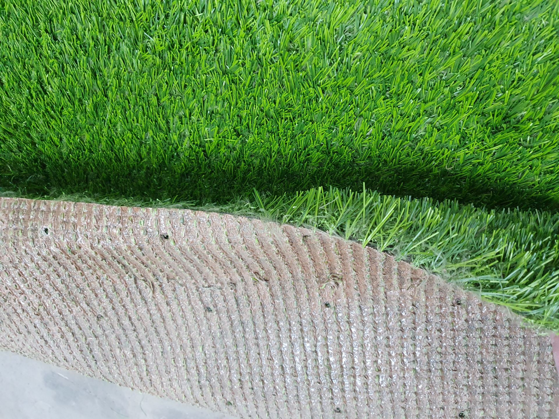 Roll of Green Artificial Grass | Approximate size: 4m x 2m - Image 2 of 2