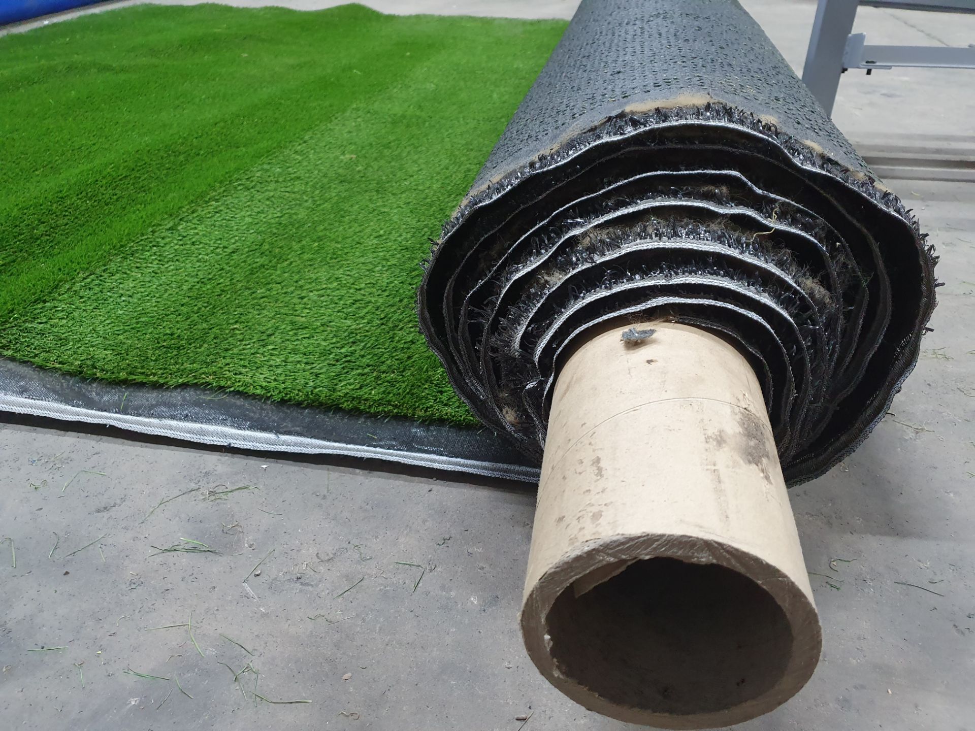 Roll of Green Artificial Grass | Approximate size: 2.3m x 6m