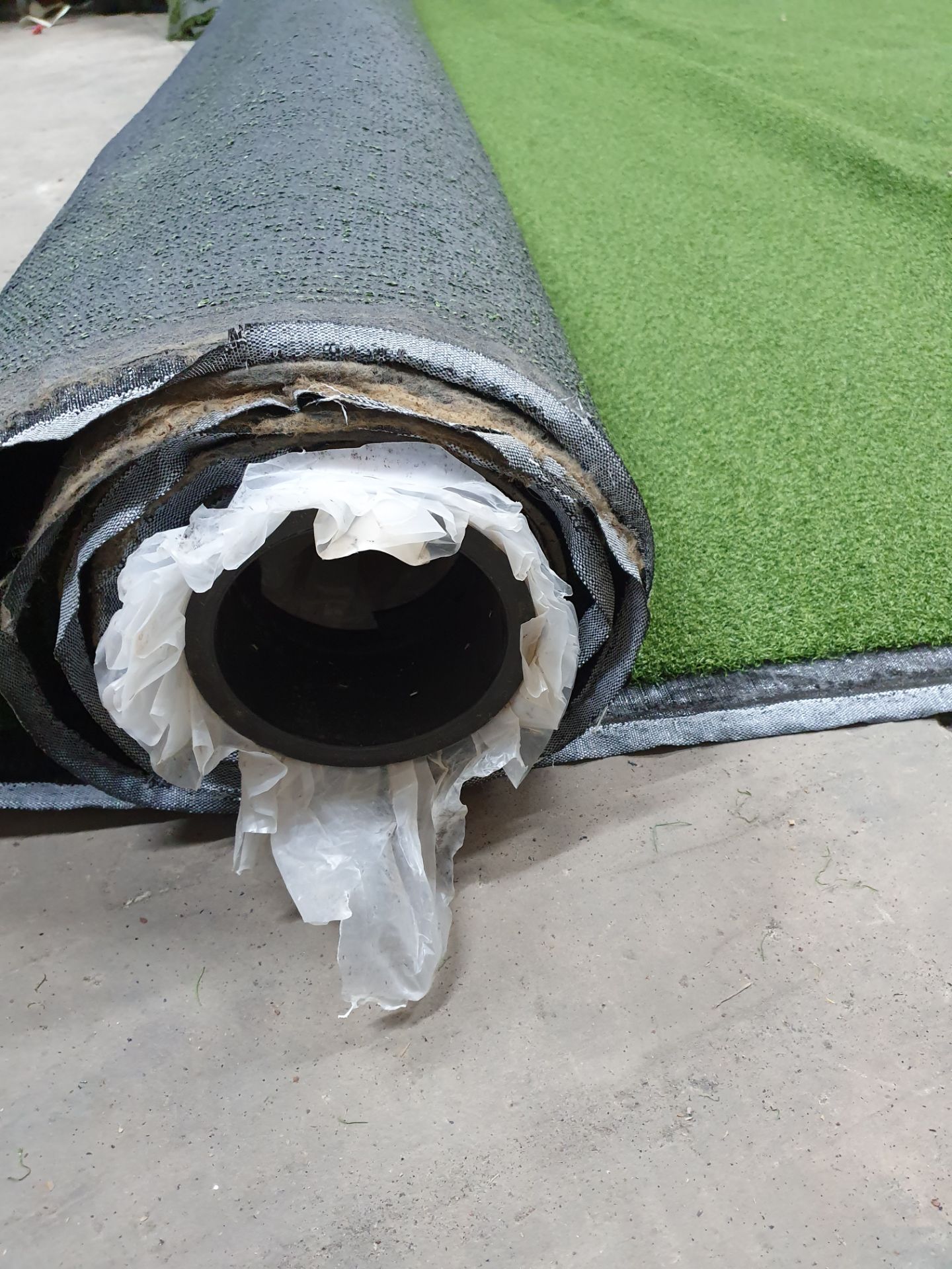 Roll of Green Artificial Grass | Approximate size: 4m x 4m - Image 4 of 4