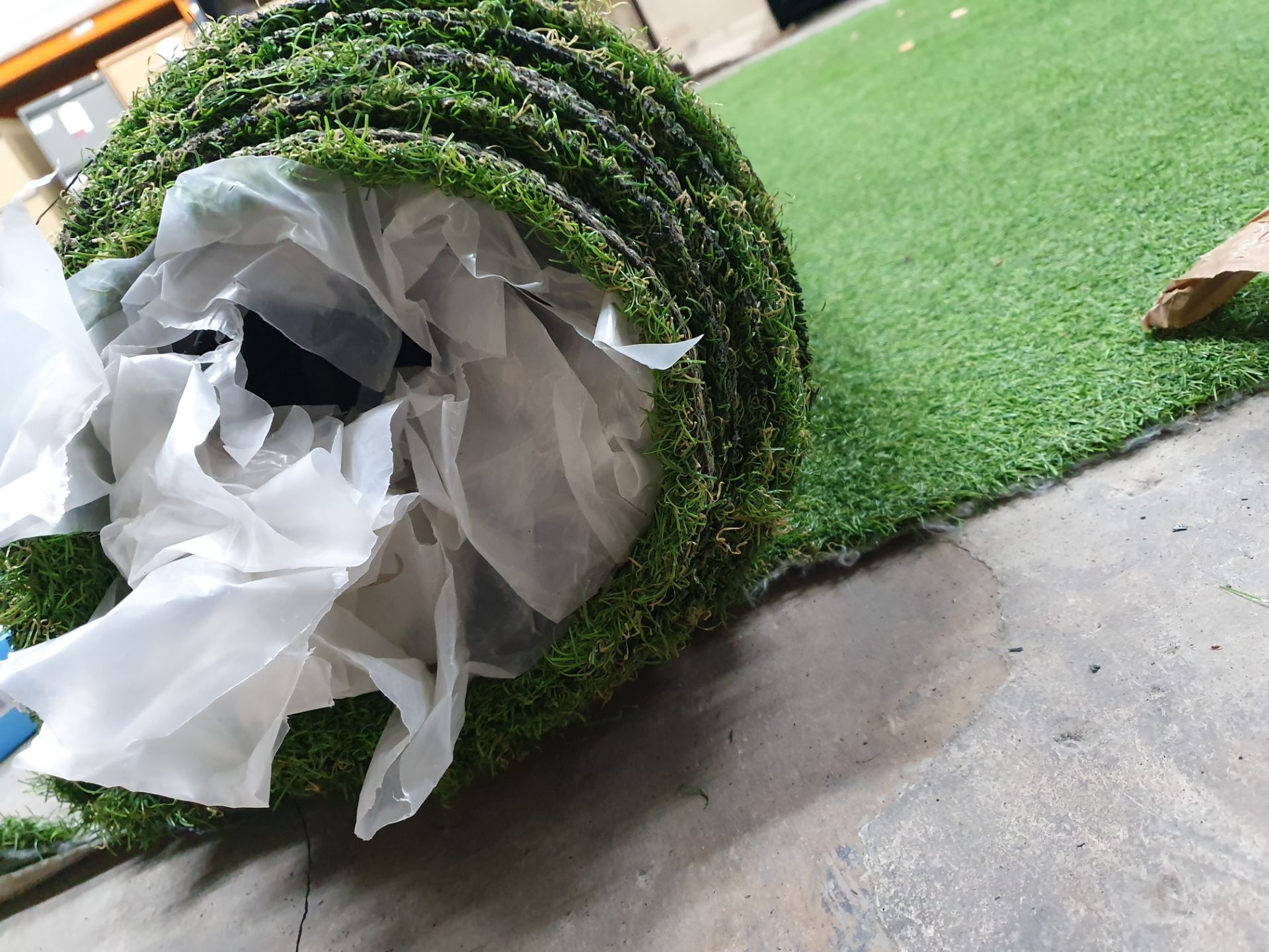 Roll of Green Artificial Grass | Approximate size: 4m x 4m - Image 2 of 2