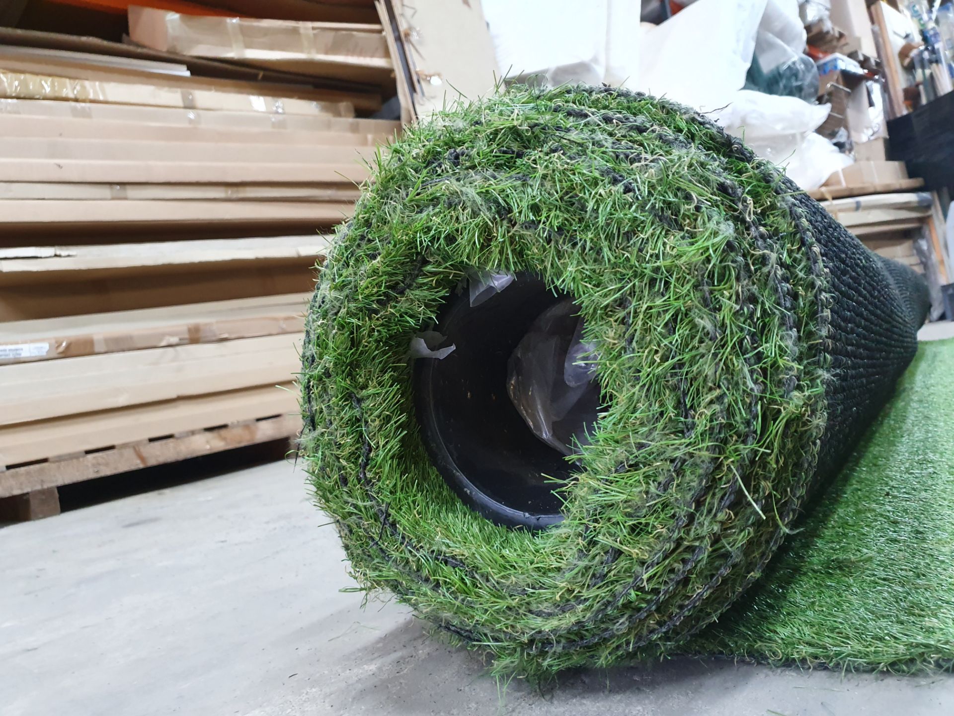 Roll of Green Artifical Grass | Approximate size: 4m x 4m - Image 2 of 4