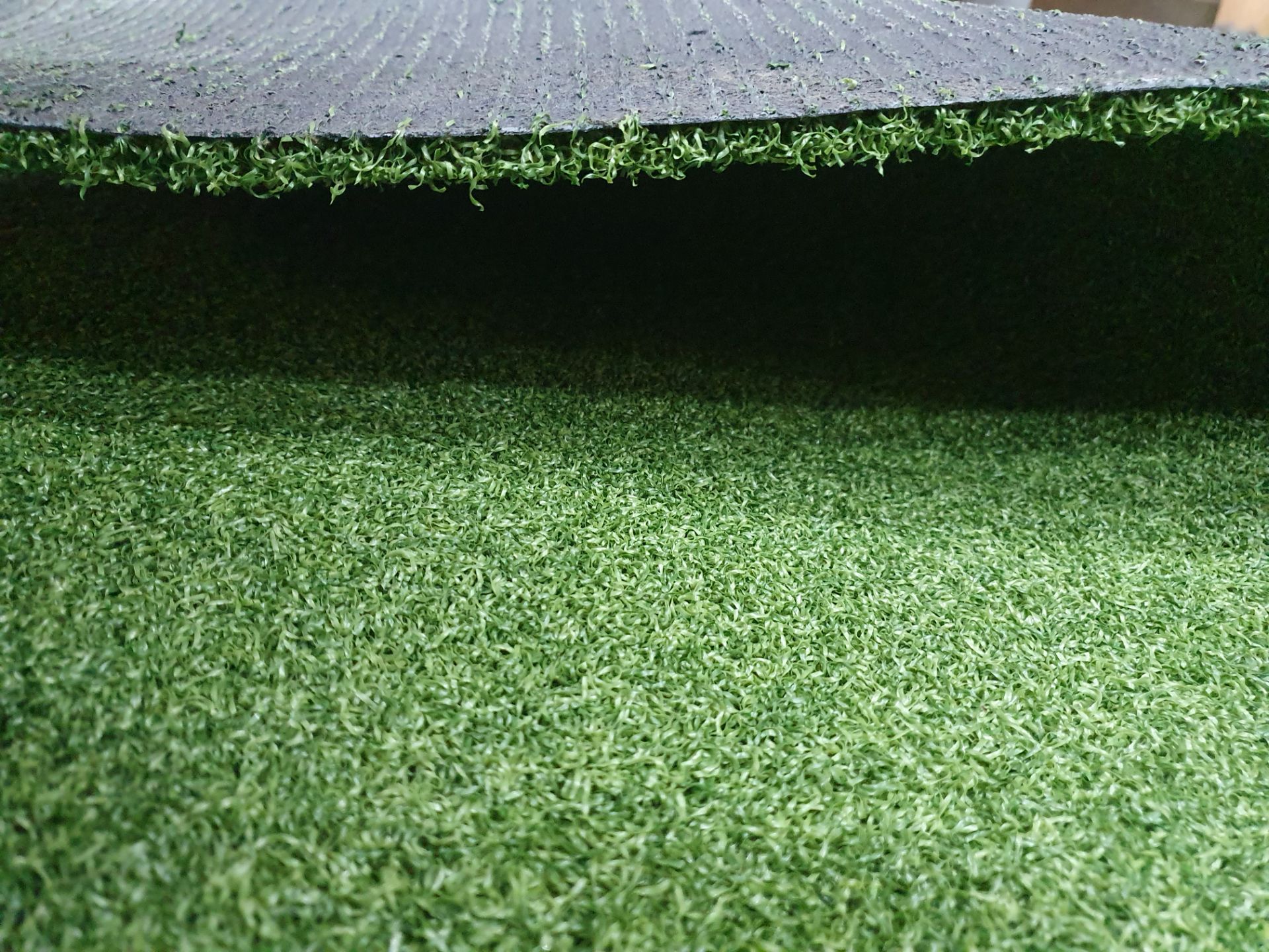 Roll of Green Artificial Grass | Approximate size: 4m x 6m - Image 3 of 3