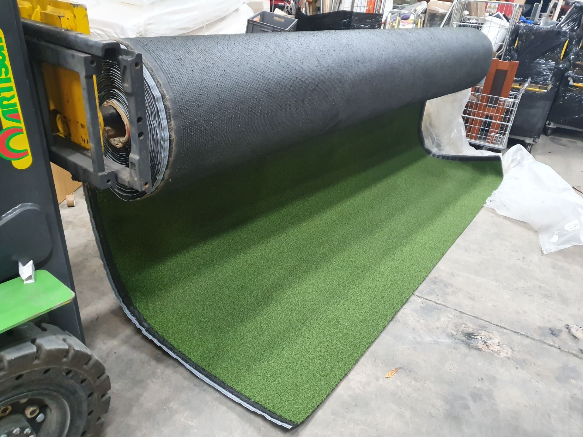 Roll of Green Artifical Grass | Approximate size: 4m x 30m