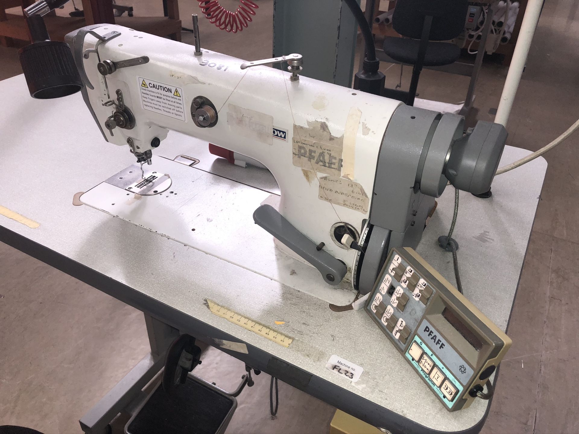 PFAFF 901-108-100-1/018 single needle lockstitch sewing machine