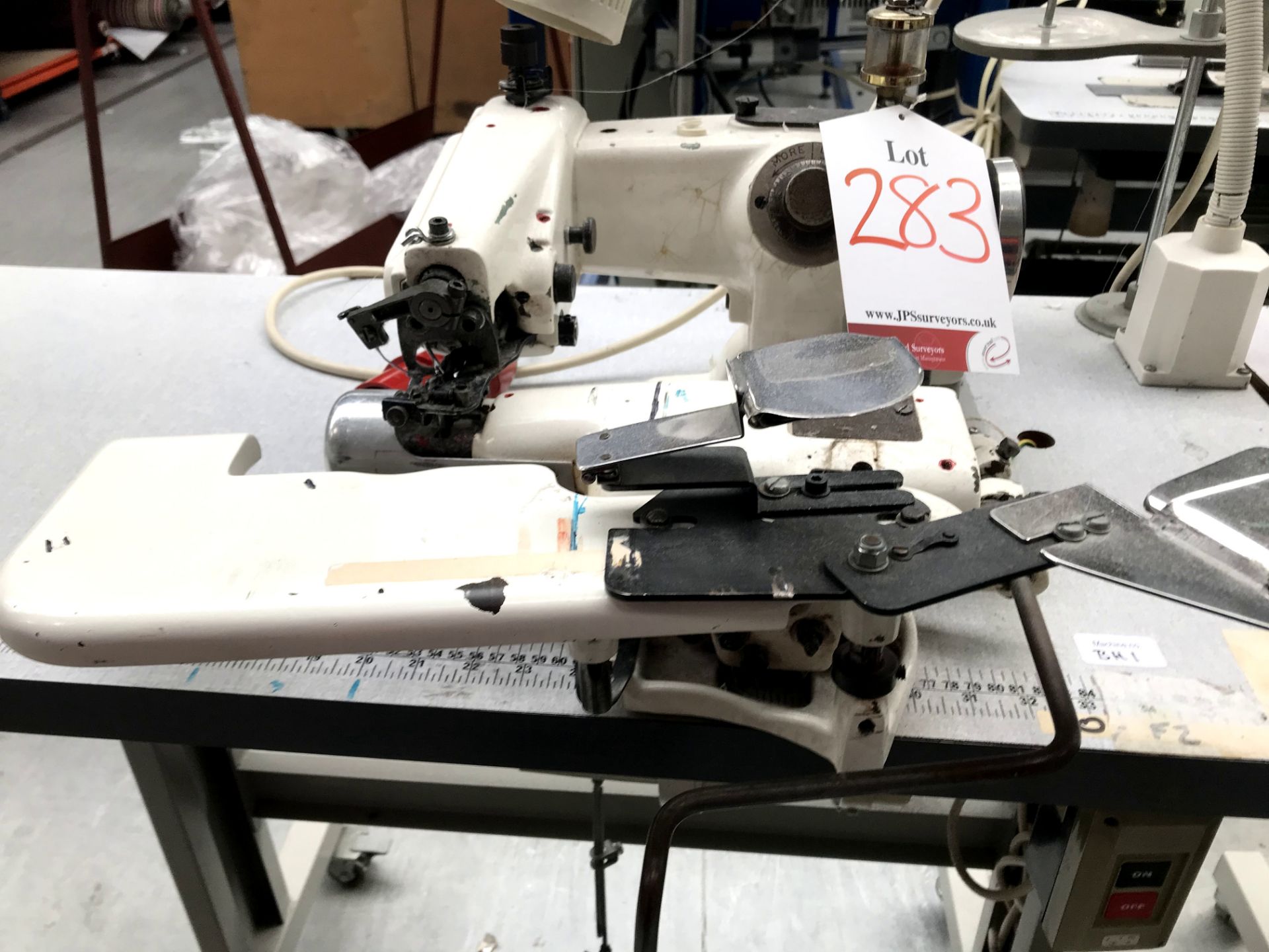 Consew 1118 Blind hem sewing machine - 3 Phase