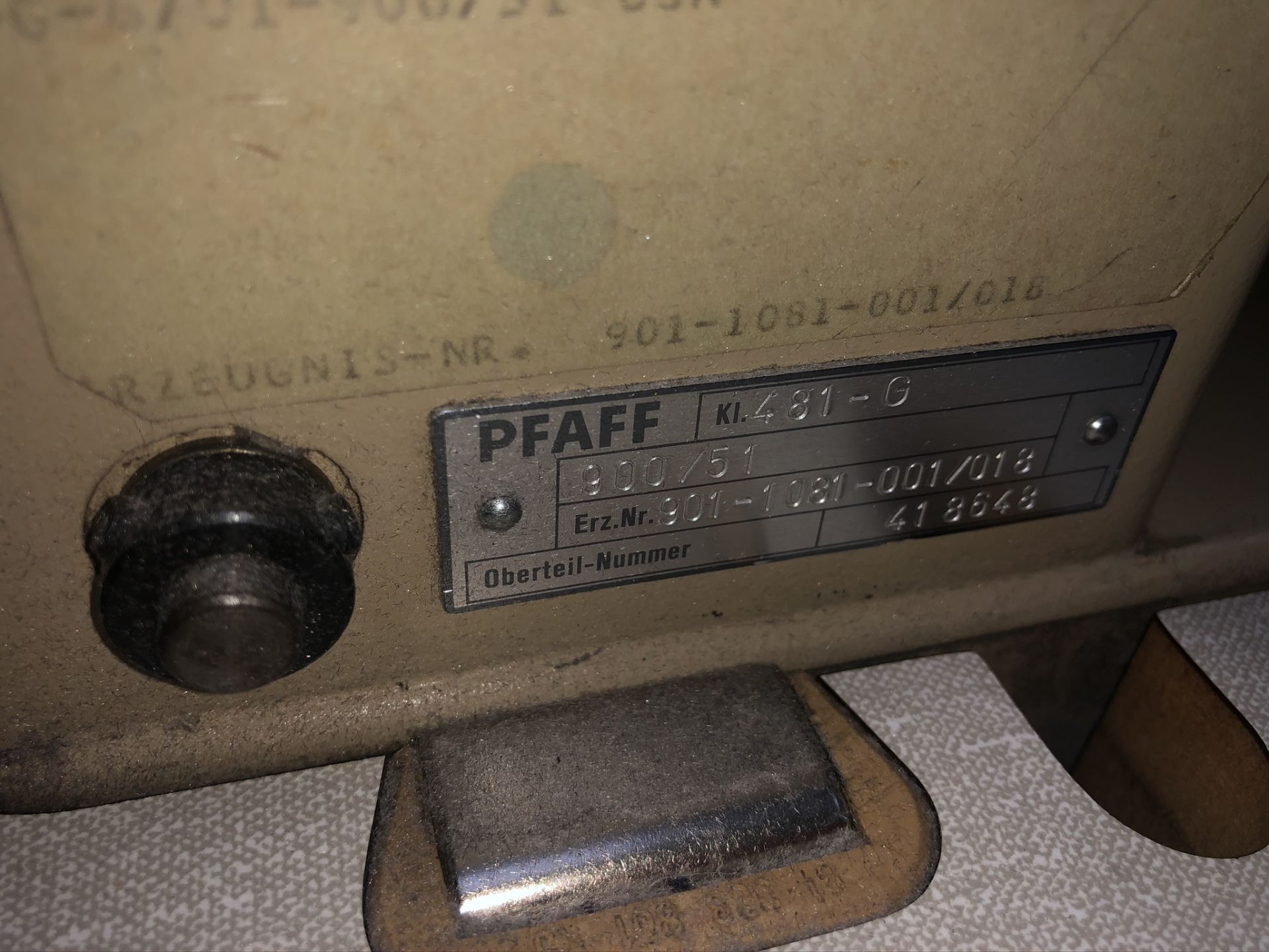 PFAFF KI-481-G 900/51 single needle lockstitch sewing machine - Image 6 of 6