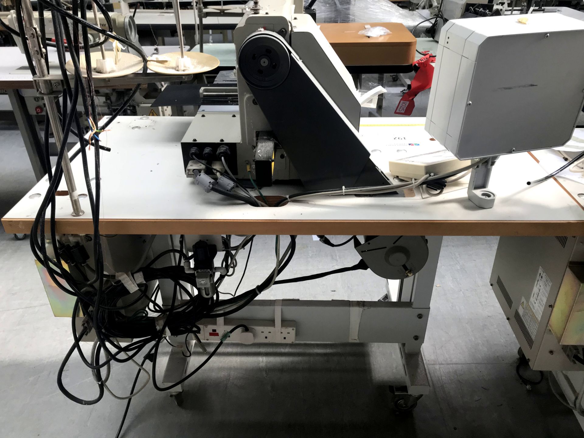 Mitsubishi PLK E1010 single needle programmable lockstich sewing machine w/ E200 control panel - Image 7 of 7