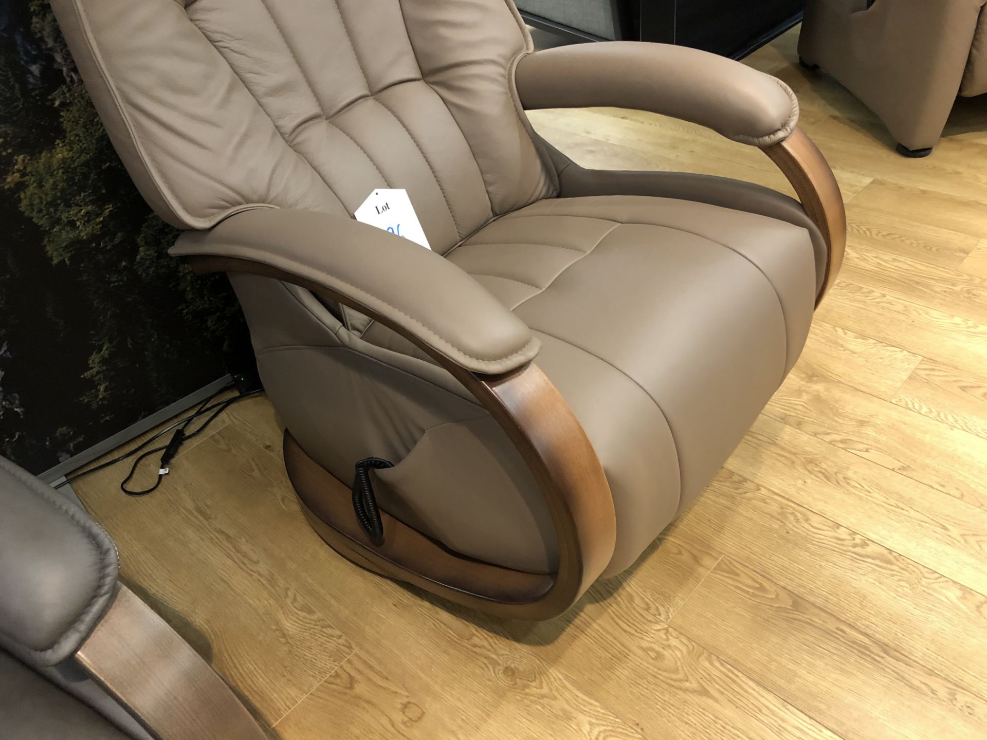 Ex Display Himolla 7348-28Z Leather Cumuly Electric Recliner - Maxi Leather 31 - RRP£2,751 - Image 4 of 4