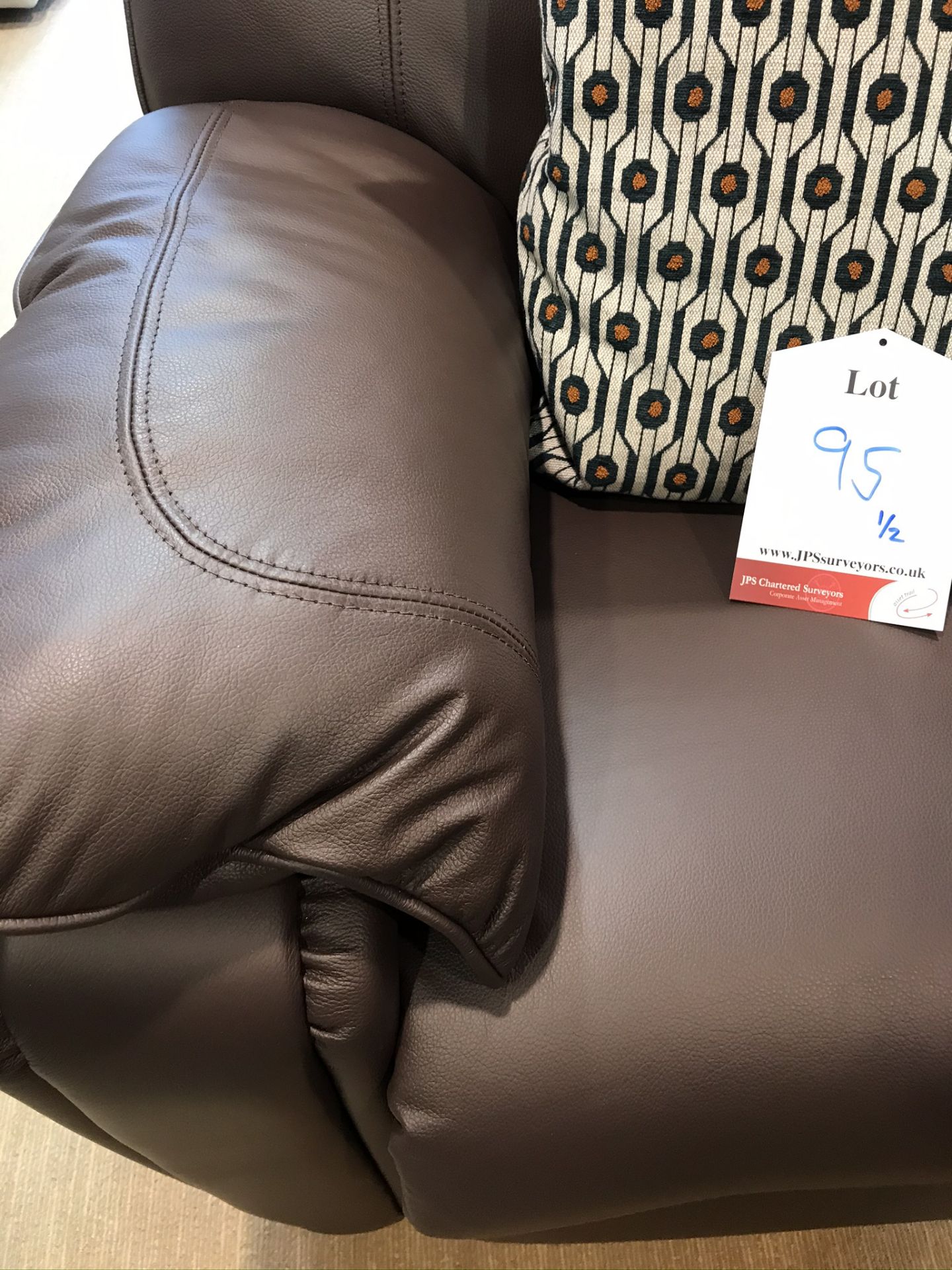 Ex Display G Plan Henley Leather 3 Seater Sofa & Electric Reclining Chair - Oxford Chocolate - RRP£4 - Image 3 of 4