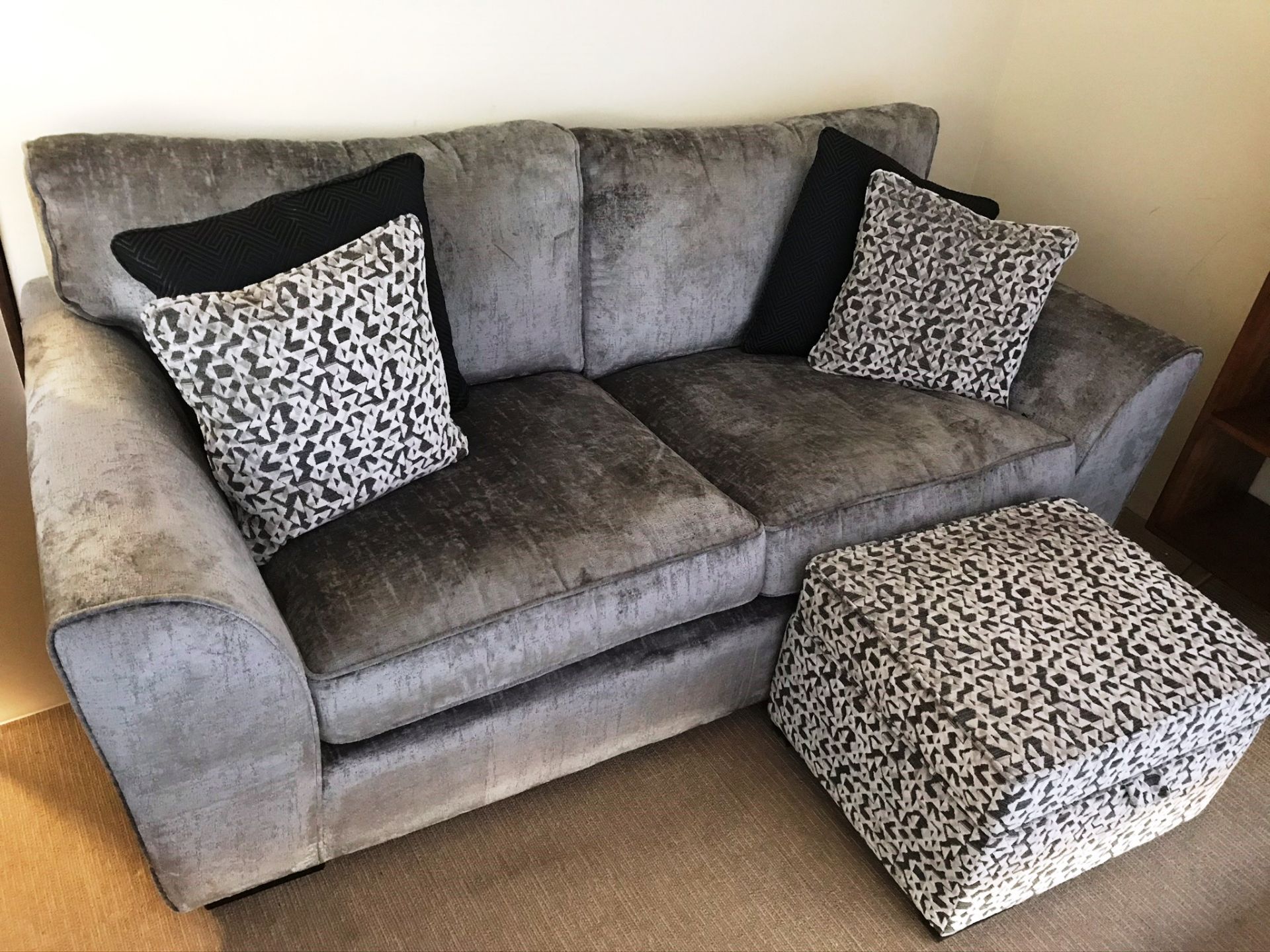 Ex Display Ashley Manor 3 Piece Suite - Hobbs Collection - Finesse Steel Accent w/ Dark Feet - RRP£2