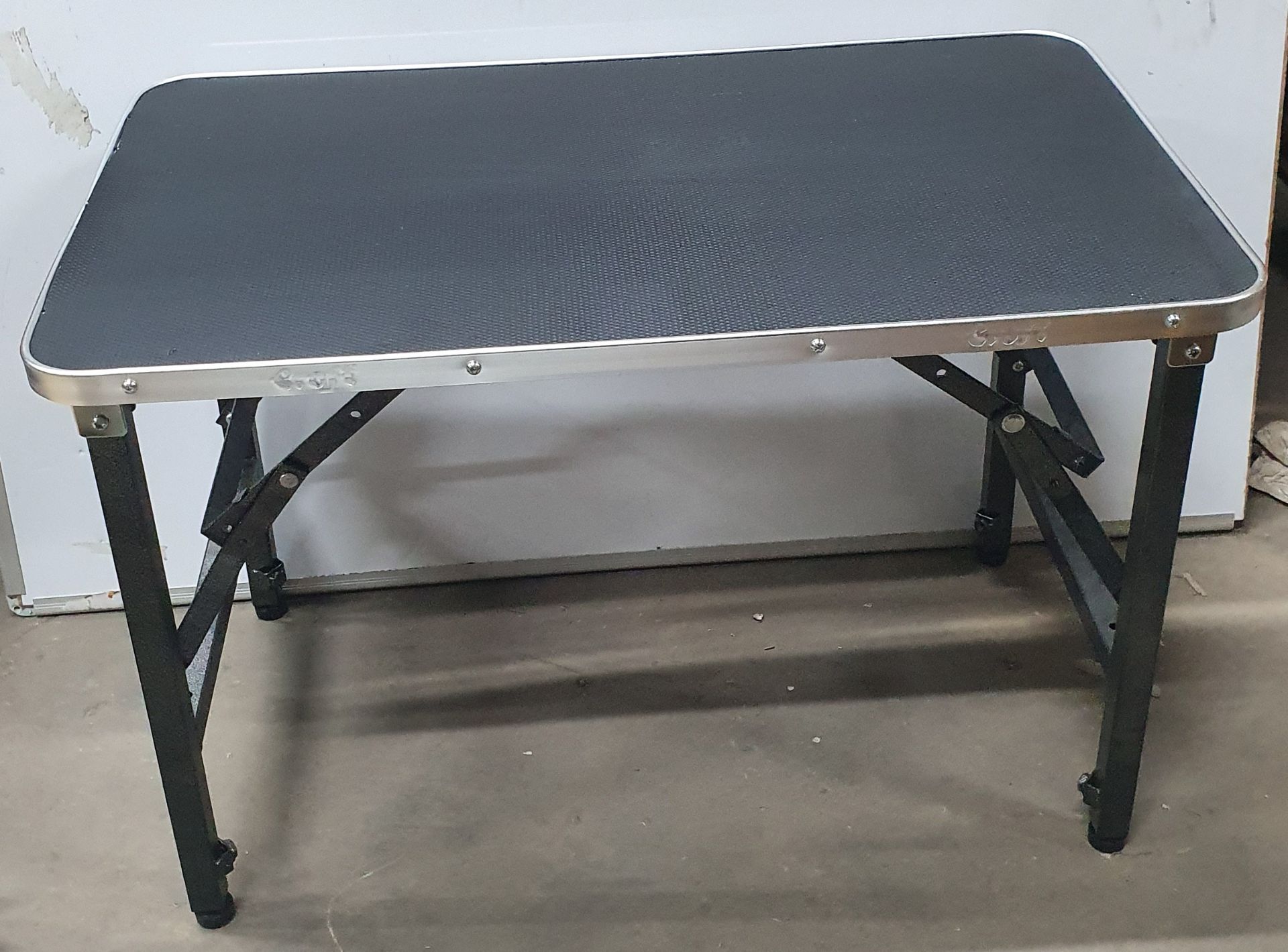 4 x T106A-B Croft Pet Grooming Tables