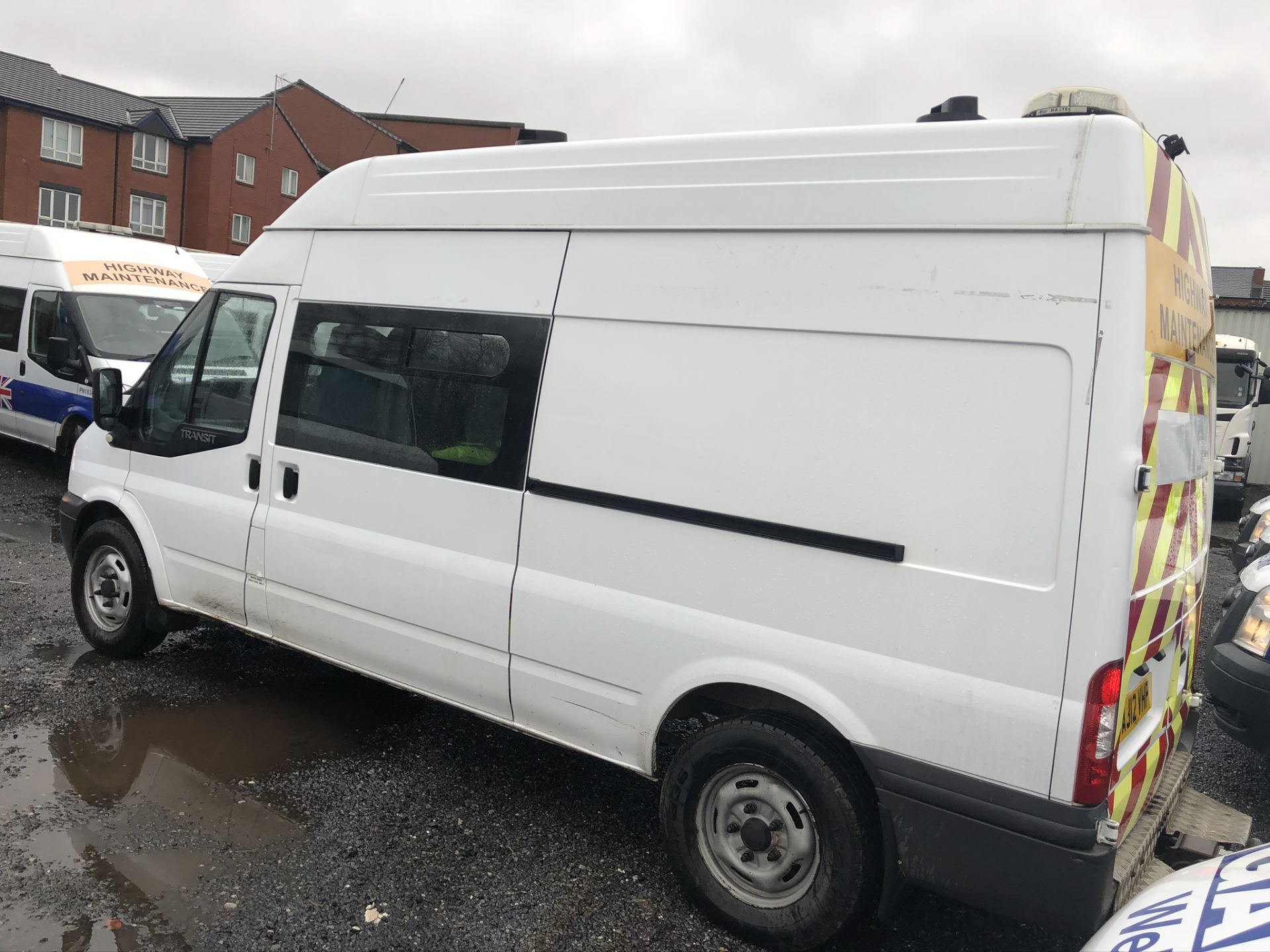 Ford Transit Welfare Van | AJ12 VHP | 72,338 miles - Image 4 of 16