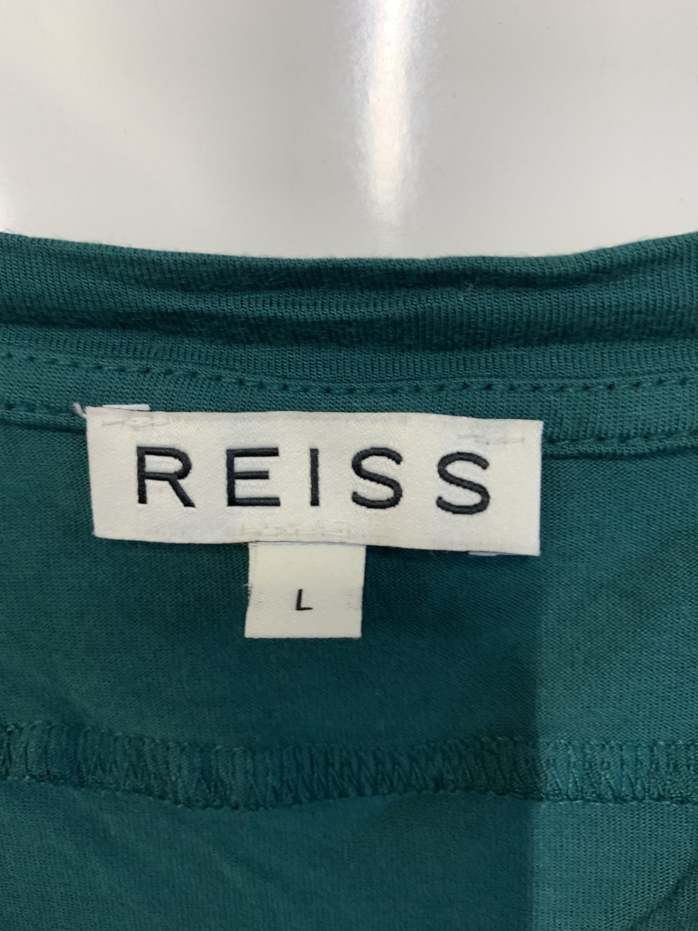 Women's Reiss Willa V-Neck T-shirt Fern | RRP £72.00 - Image 2 of 2