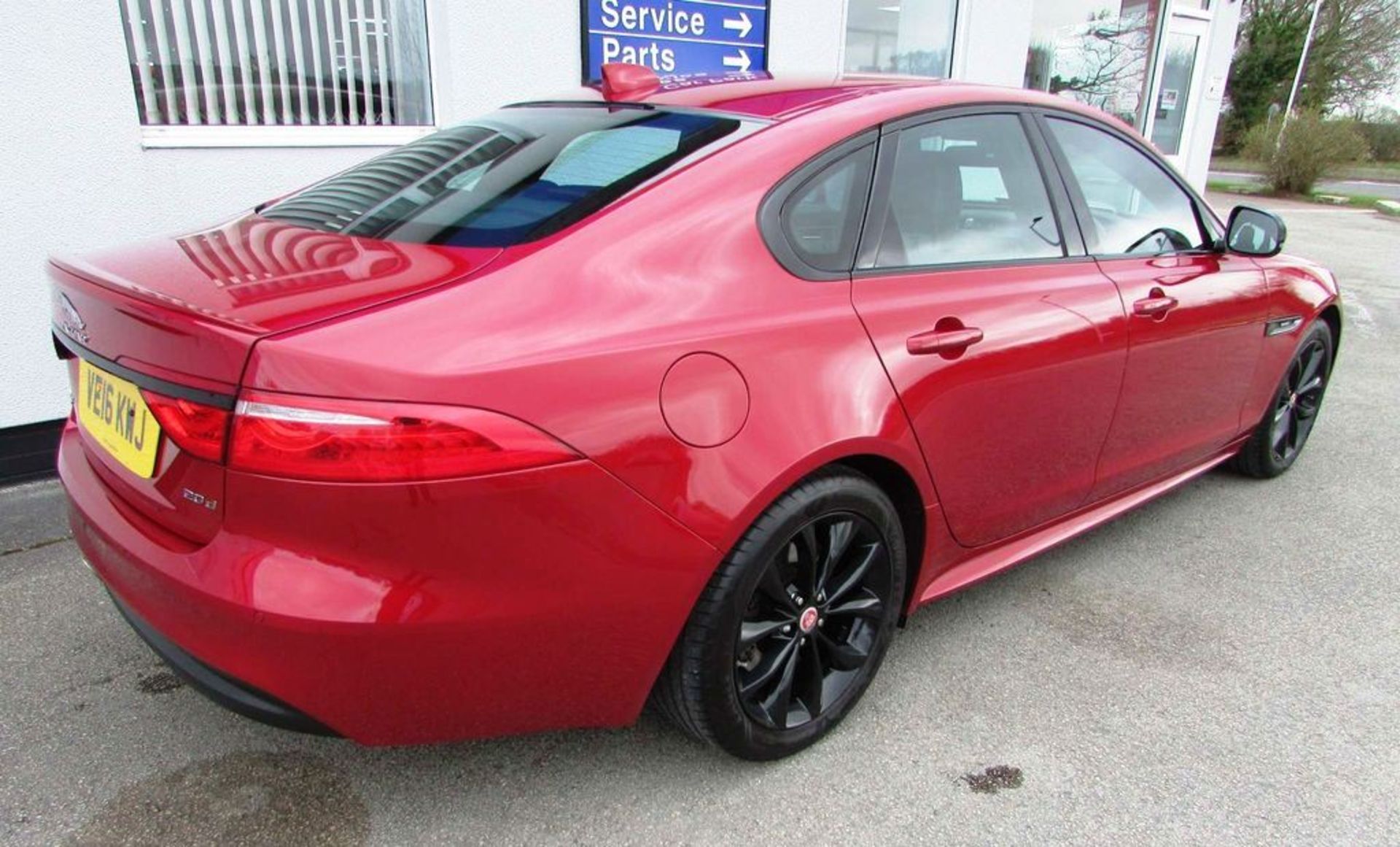 Jaguar XF 2.0d R-Sport Auto (s/s) 4dr | Reg: VE16 KWJ | Mileage: 59,000 | Forecourt Price £13,690 - Image 4 of 14