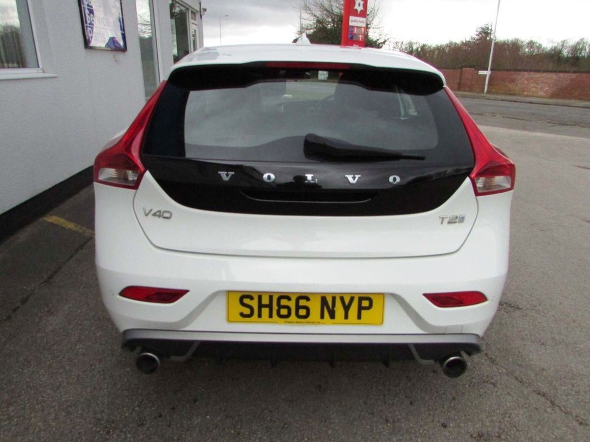 Volvo V40 R-Design Nav + T2 | Reg: SH66 NYP | Mileage: 26,000 | Forecourt Price £11,990 - Image 6 of 16