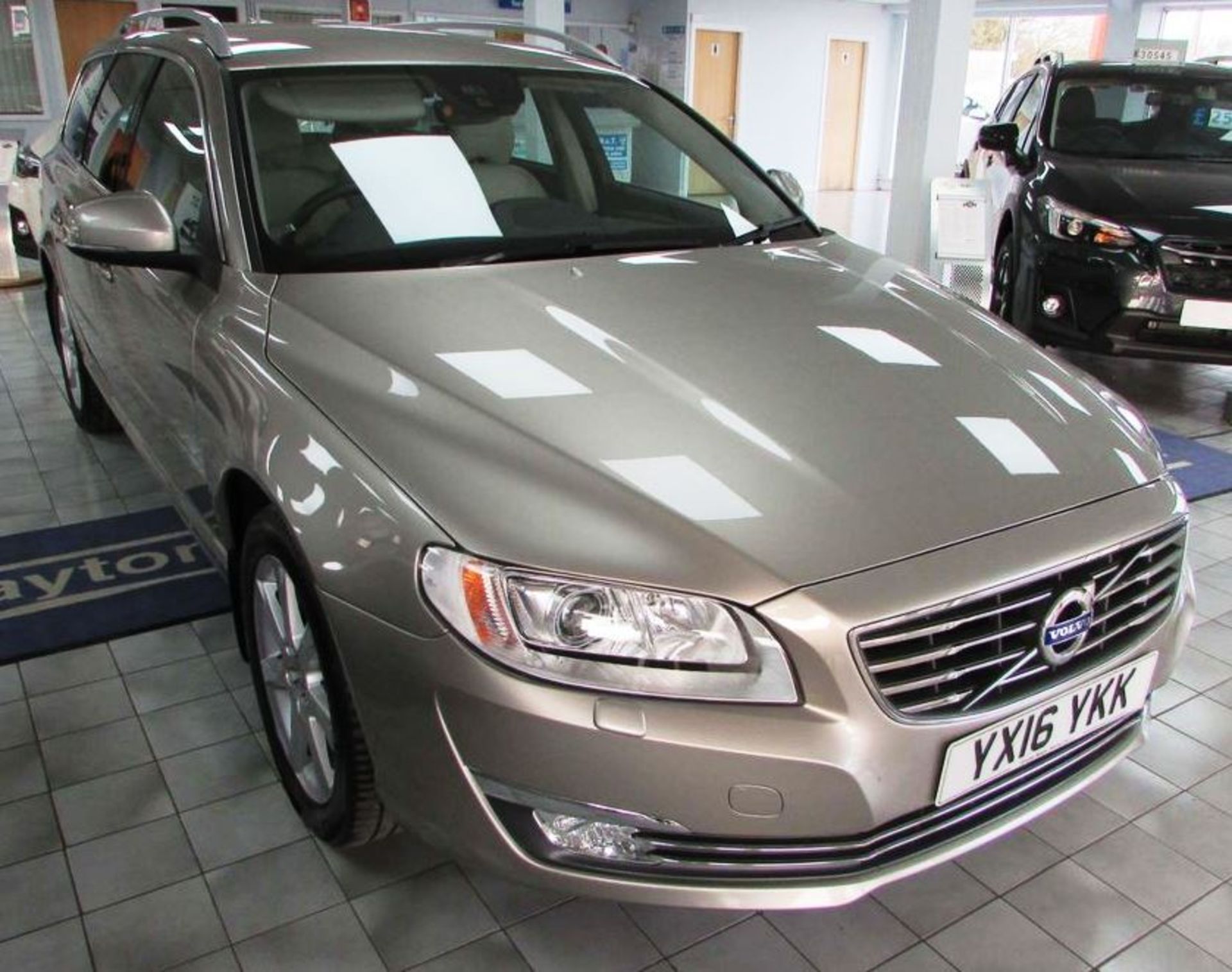 Volvo V70 2.0 D3 SE Lux Geartronic | Reg: YX16 YKK | Mileage: 34,000 | Forecourt Price: œ14,990