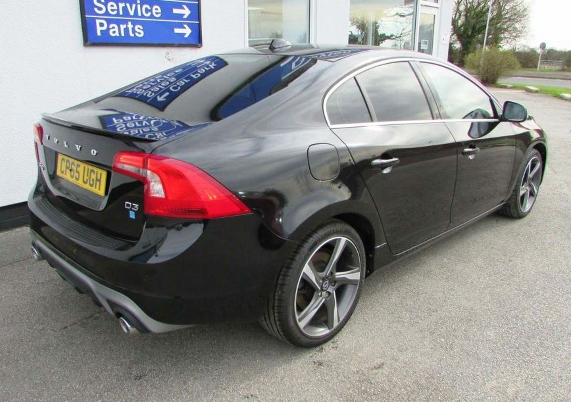 Volvo S60 2.0 D3 R-Design Nav (s/s) 4dr | Reg: CP65 UGH | Mileage: 54,000 | Forecourt Price £9,990 - Image 4 of 14