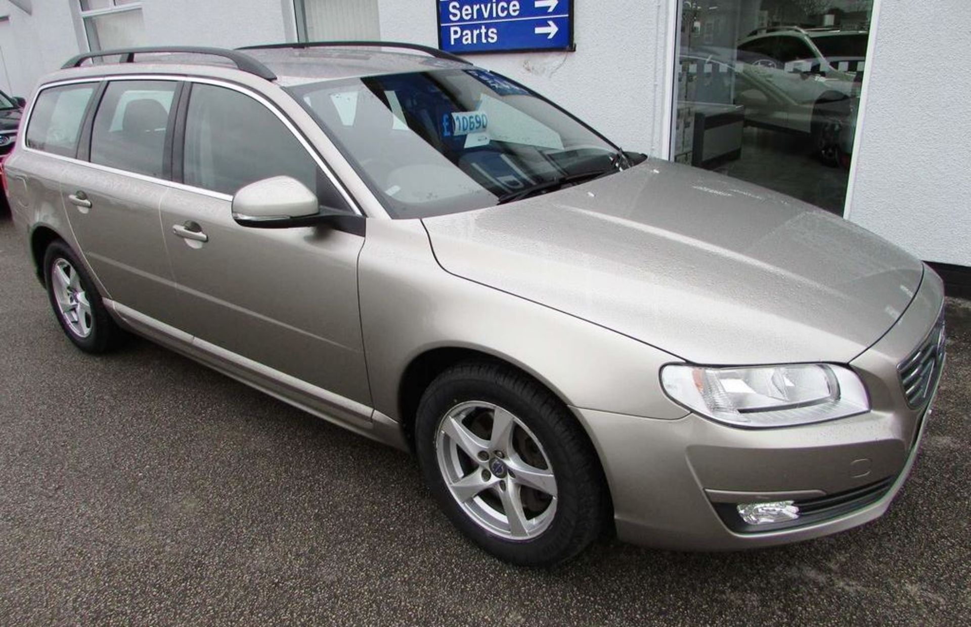 Volvo V70 2.4 D5 Business Edition 5dr | Reg: BF15 YBR | Mileage: 73,000 | Forecourt Price £9,890