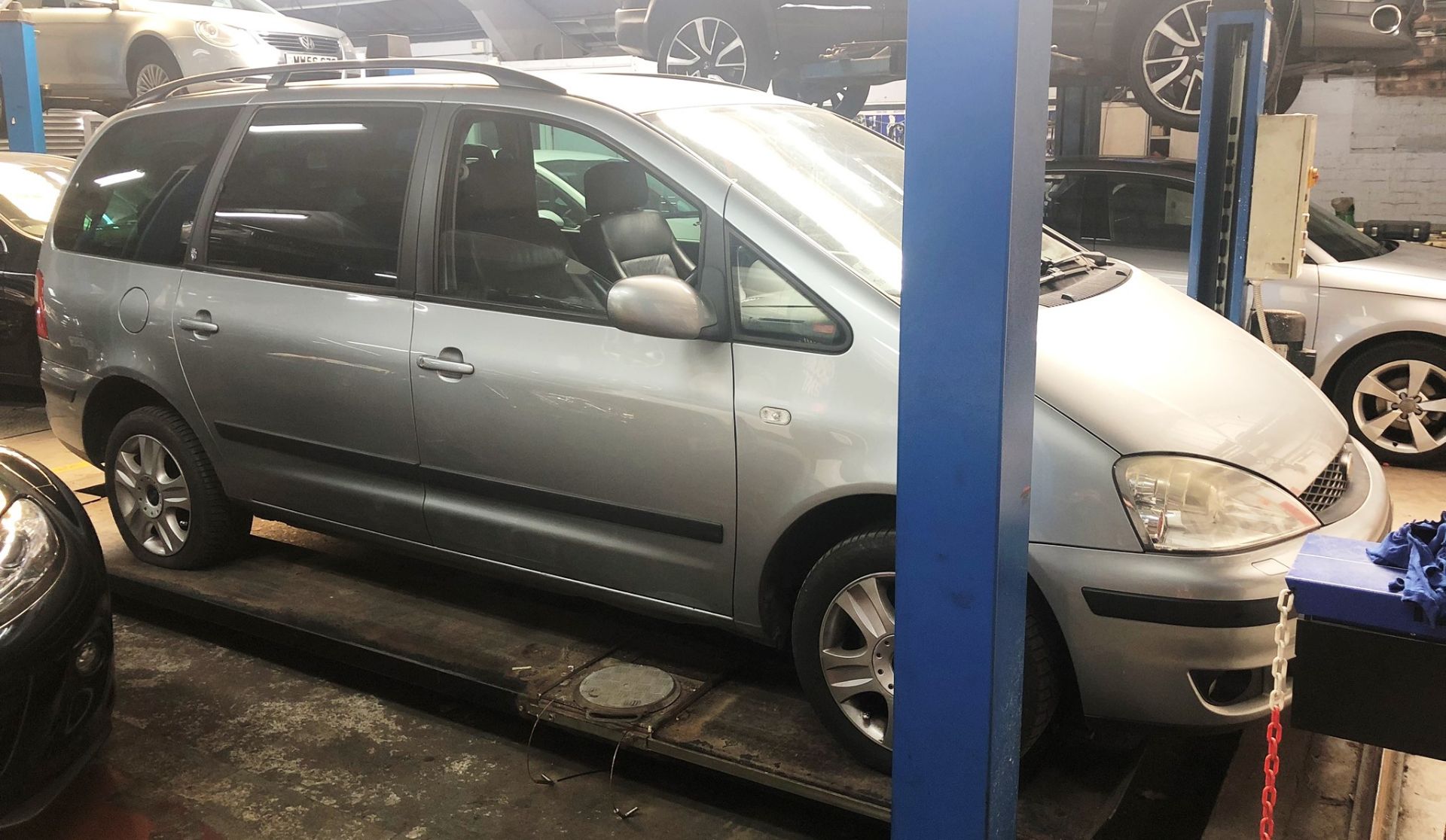 Ford Galaxy Ghia TDDI | Reg: EF53 ODX | Last Recorded Mileage: 127,850 - Image 2 of 11