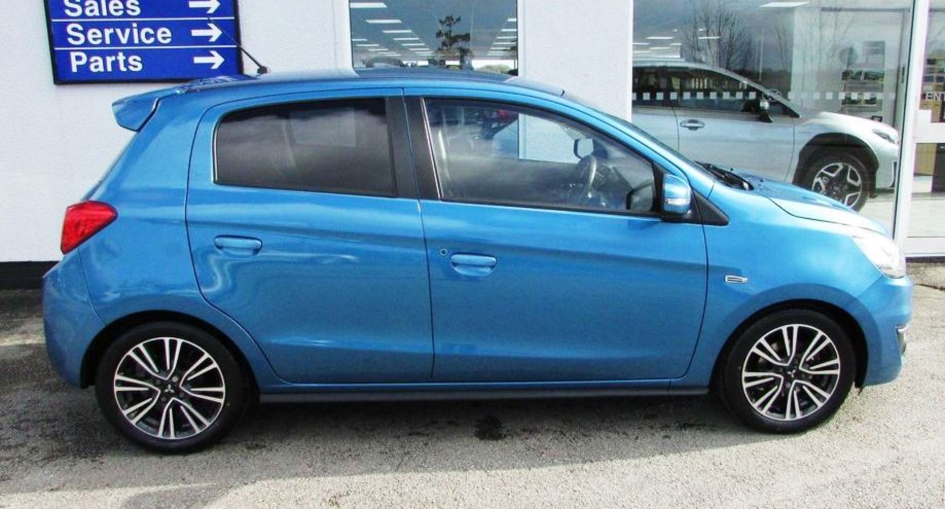 Mitsubishi Mirage 1.2 Juro (s/s) 5dr | Reg: CX17 MKN | Mileage: 57,000 | Forecourt Price £5,690 - Image 3 of 13