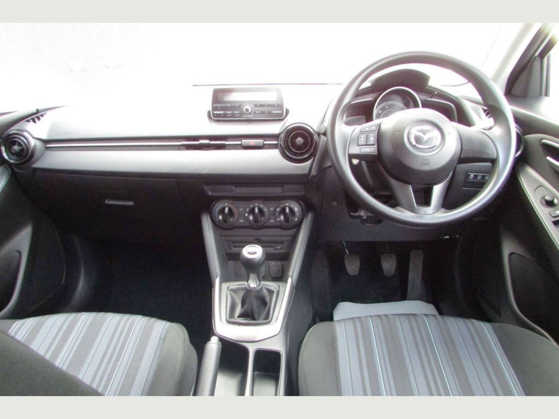 Mazda 2 1.5 SE (s/s) 5dr | Reg: CX17 OZD | Mileage: 41,000 | Forecourt Price £6,490 - Image 11 of 12