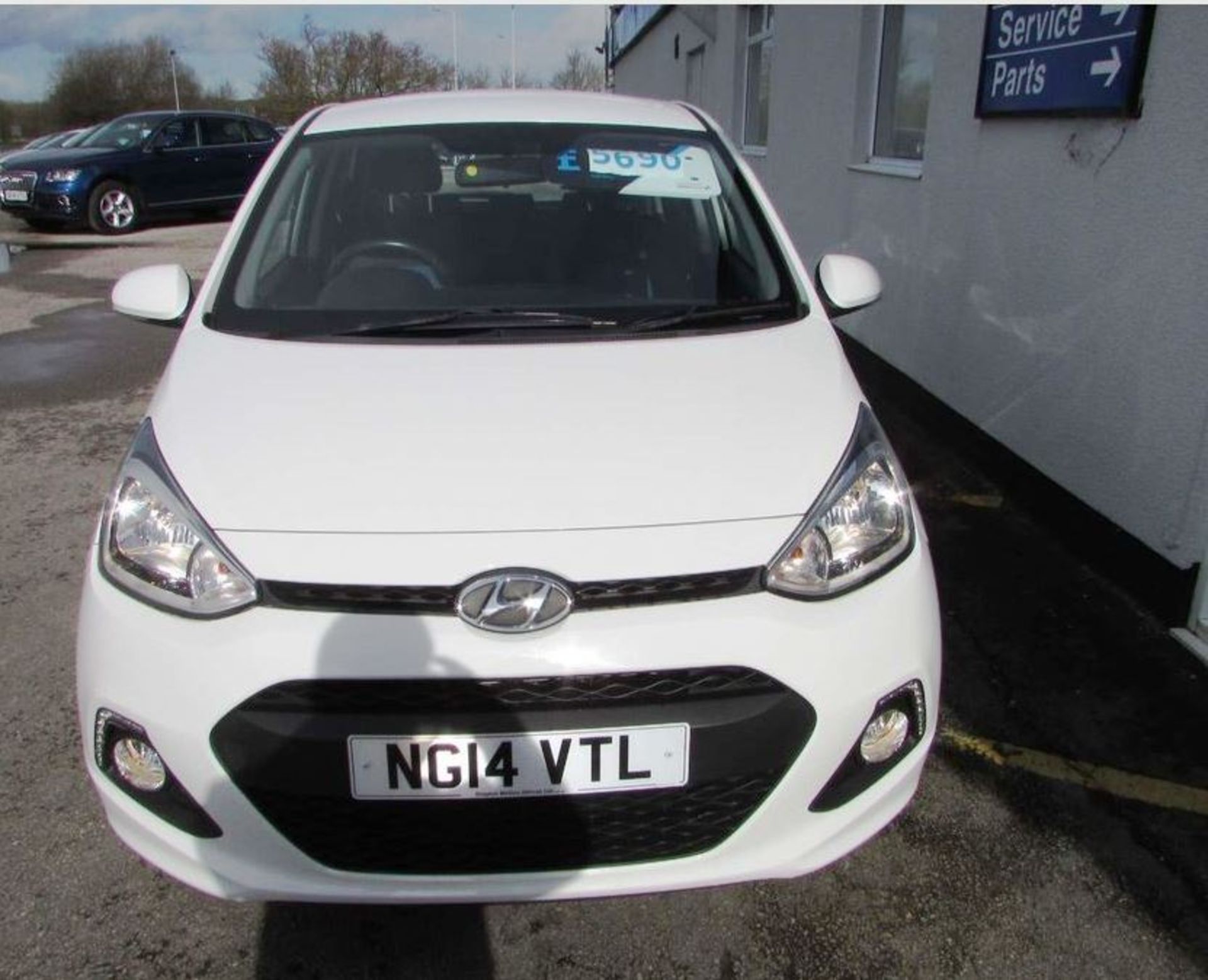 Hyundai i10 1.0 Premium 5dr | Reg: NG14 VTL | Mileage: 27,000 | Forecourt Price £5,490 - Image 2 of 12