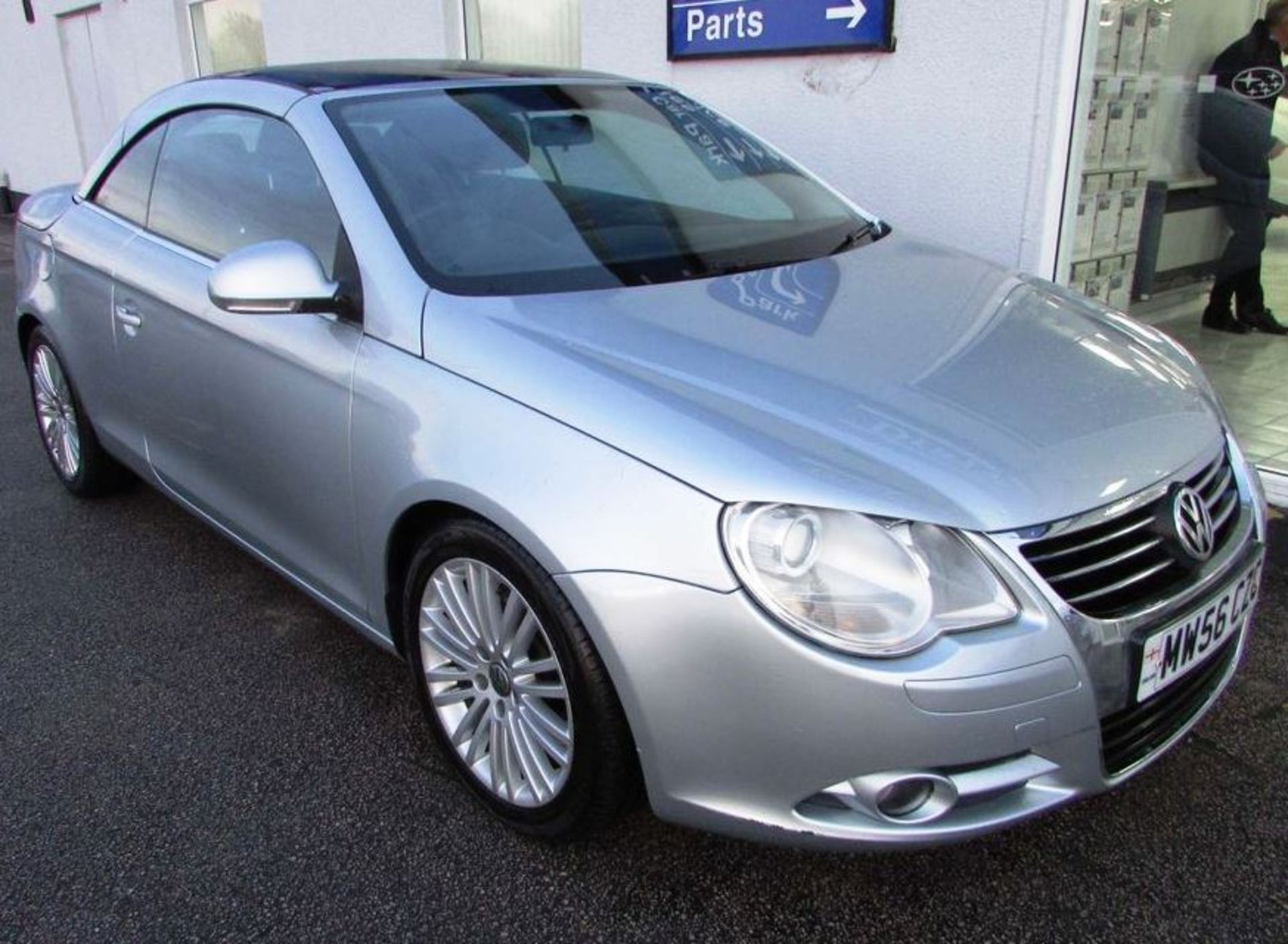 Volkswagen EOS 2.0 T-FSI Sport Cabriolet 2dr | MW56 CZC | Mileage: 87,000 | Forecourt Price £2,790