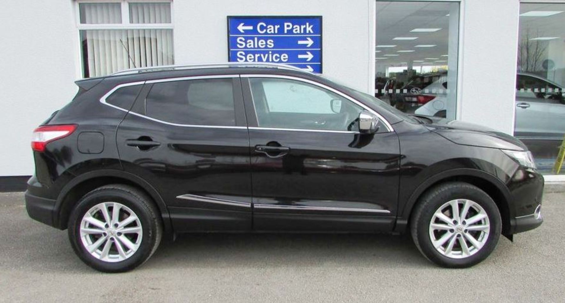 Nissan Qashqai 1.2 DIG-T N-Connecta (Exec) 5dr | Reg: CY16 SWZ | Mileage: 47,000 | Forecourt Price: - Image 3 of 14