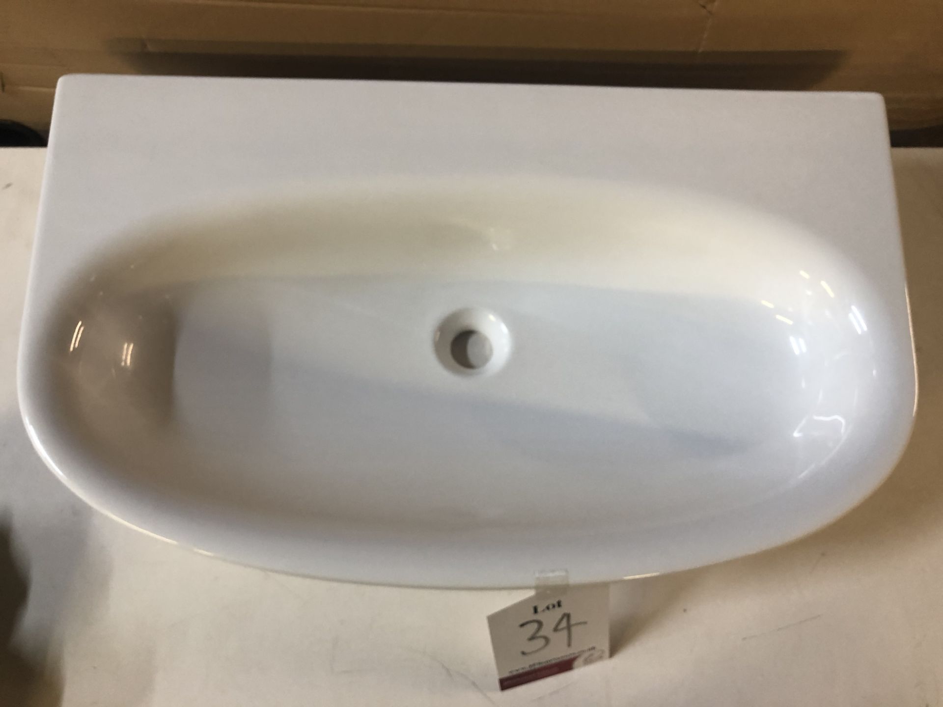 Ex Display Unbranded Ceramic Washbasin - Image 2 of 5