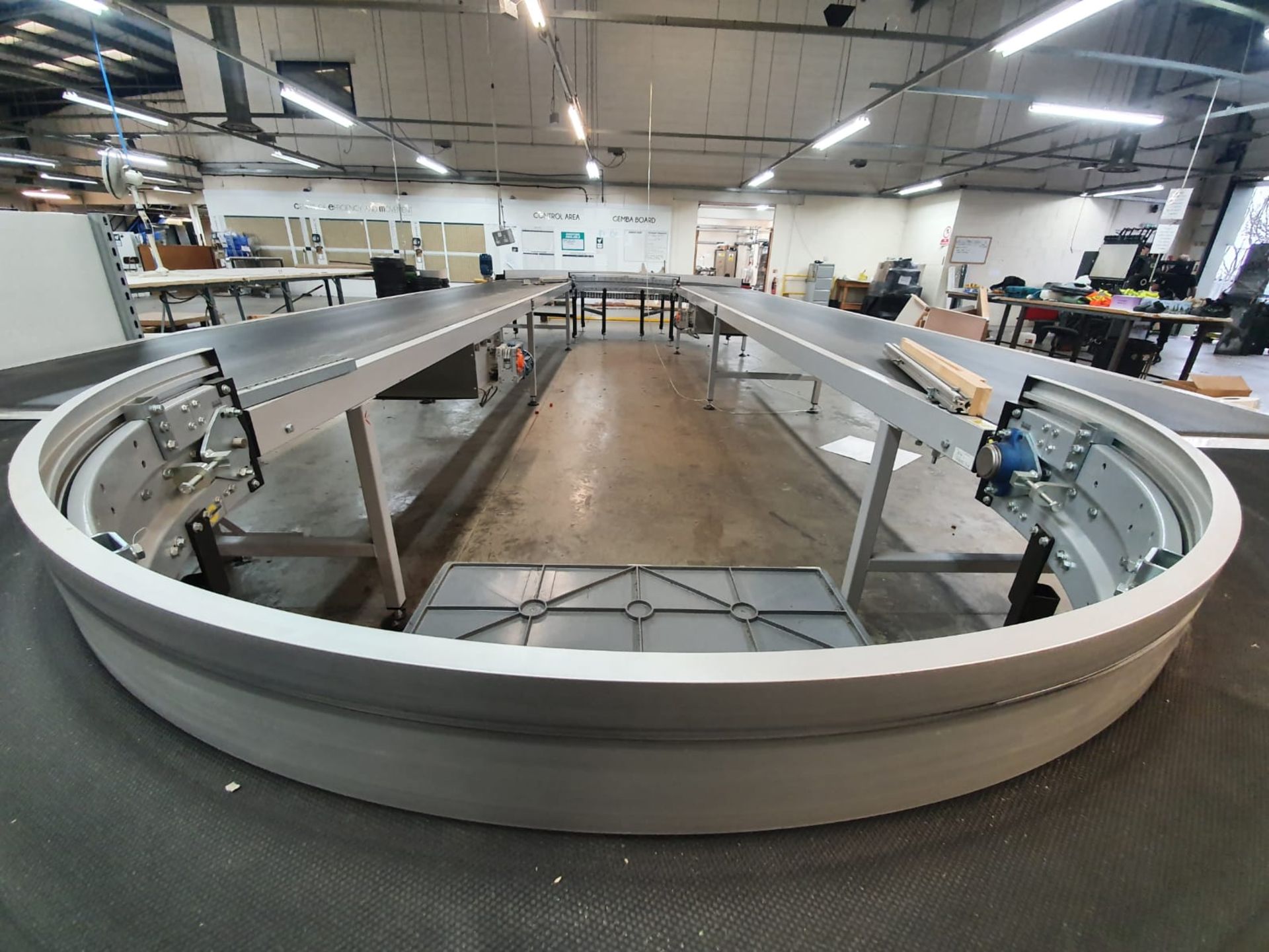 4 Sectional Belt Conveyor/Carousel System - Image 4 of 6