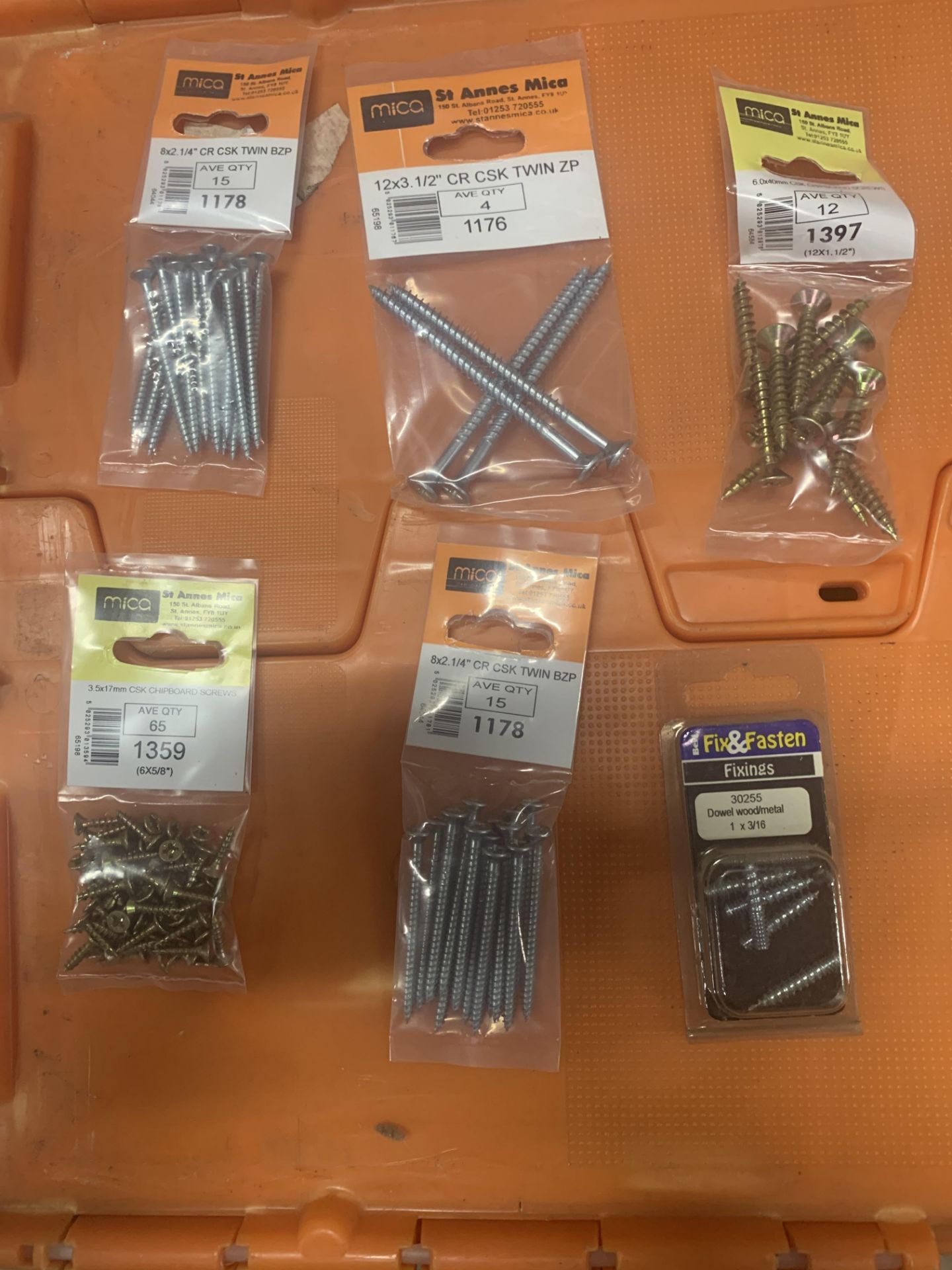 Box Containing Single Packs Of Screws,Nuts,Bolts - Image 2 of 2