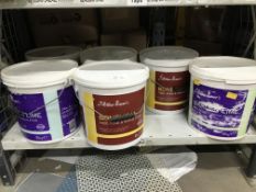 8 x 10KG tubs of Garden Products