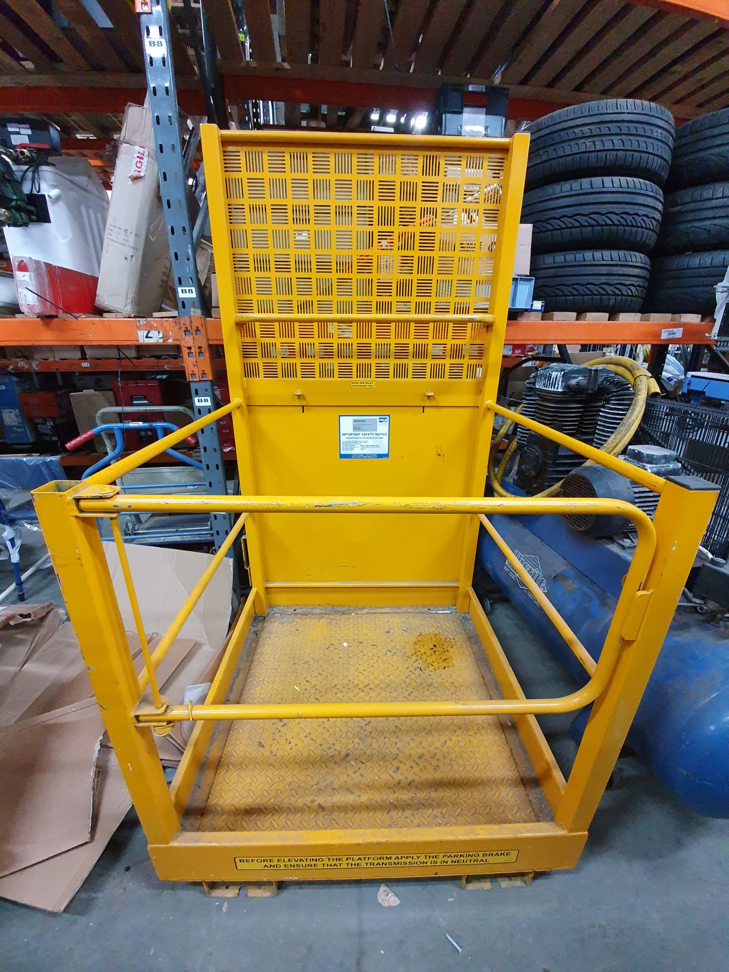 Advanced Handling Forklift Cage