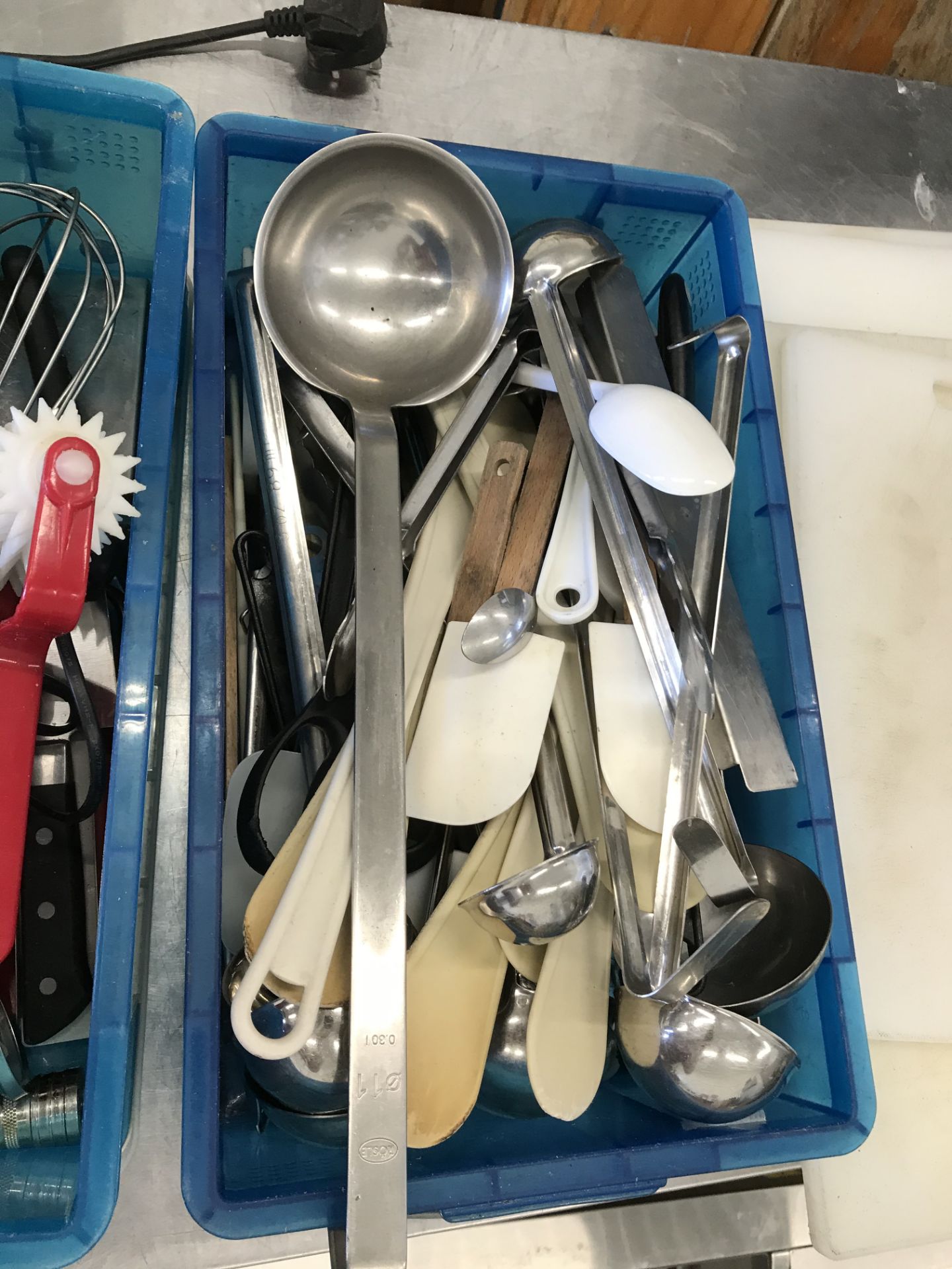 Mixed Lot of Kitchen Utensils - As Per Pictures - Image 3 of 4