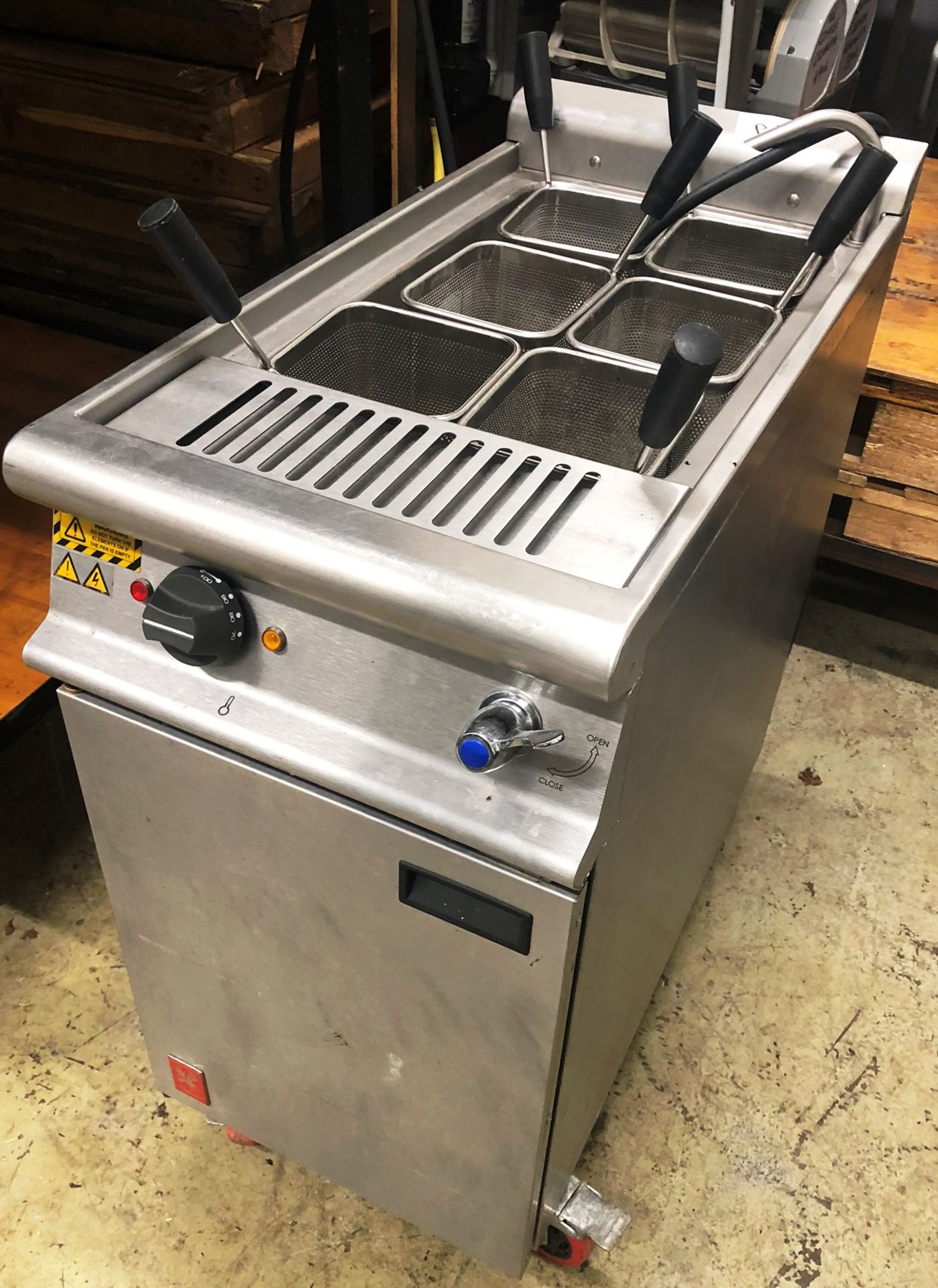 Falcon Dominator E3204 Electric Pasta Boiler w/ Baskets | 400v | YOM: 2019