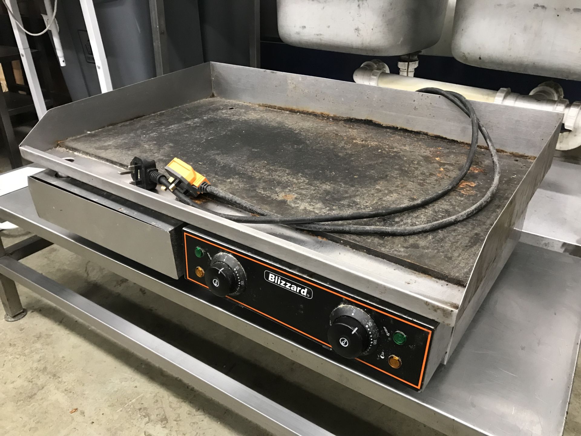 Blizzard BG2A Electric Double Flat Top Griddle | YOM: 2017 - Image 2 of 3