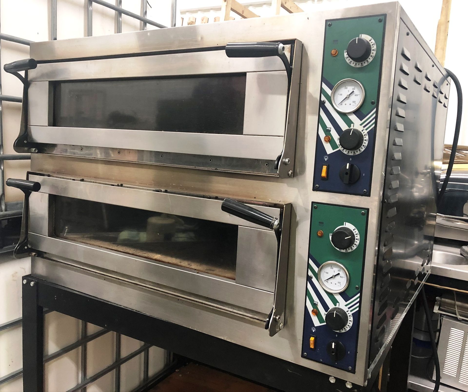 Hostek Trays44 New Glass Twin Deck Pizza Oven on Mobile Stand | 400v | YOM: 2017 - Image 3 of 6