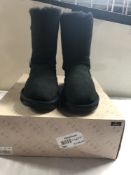 Just Sheepskin Mid Calf Boots. UK 4