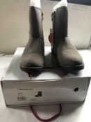 Heavenly Feet Ankle Boots. Eur 37