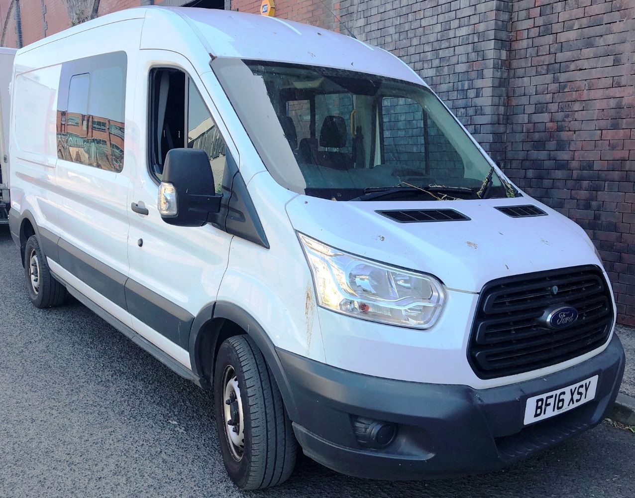 Commercial Motor Vehicles - Incl: 3.5T Lutons w/ Tail-Lift | Panel Vans | Refrigerated Panel Vans - Auction Ends 2 July 2020