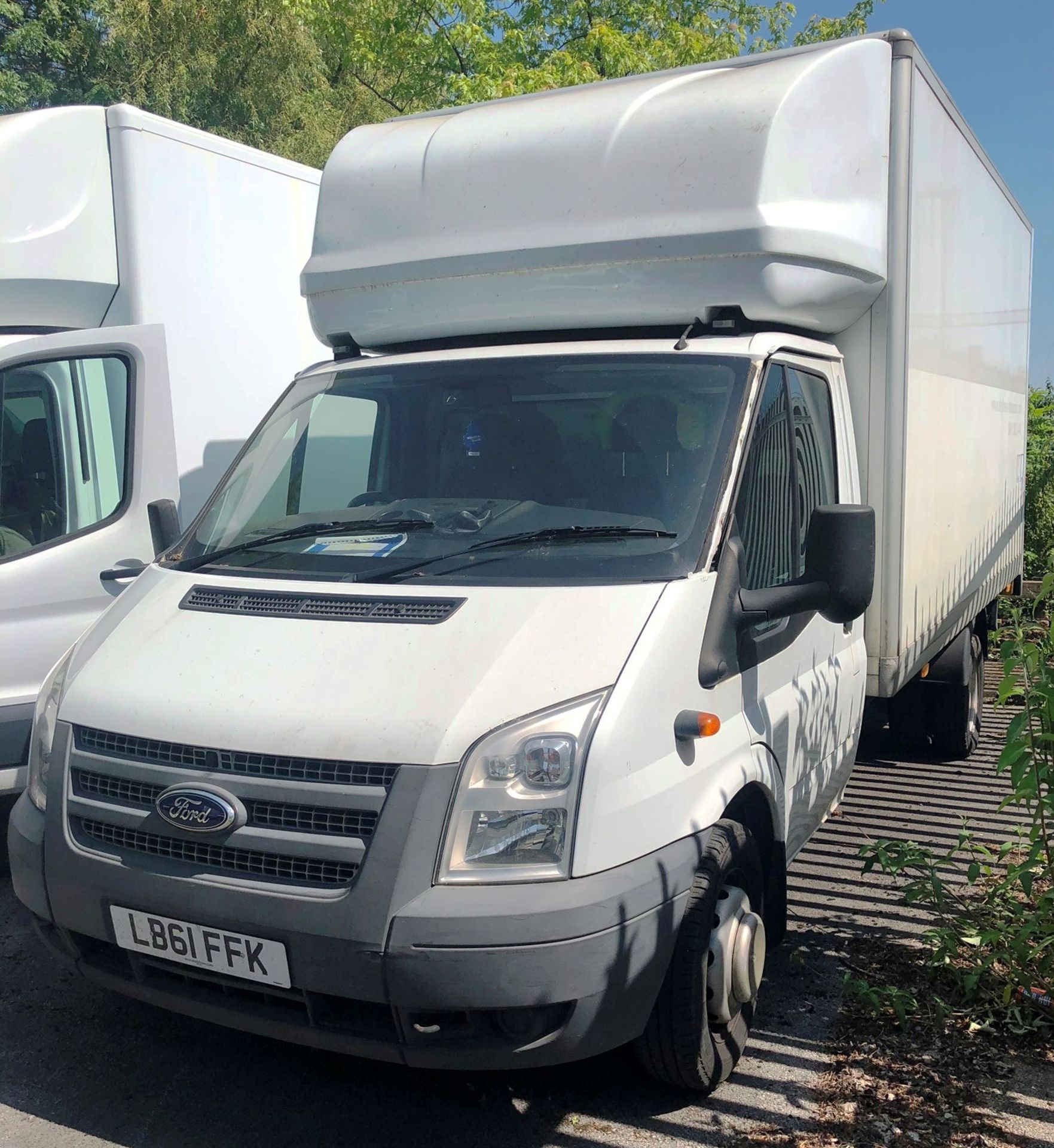 White Ford Transit 155 T350 RWD 3.5T w/ Tail Lift | Reg: LB61 FFK | Mileage: 80,519 - Image 6 of 6