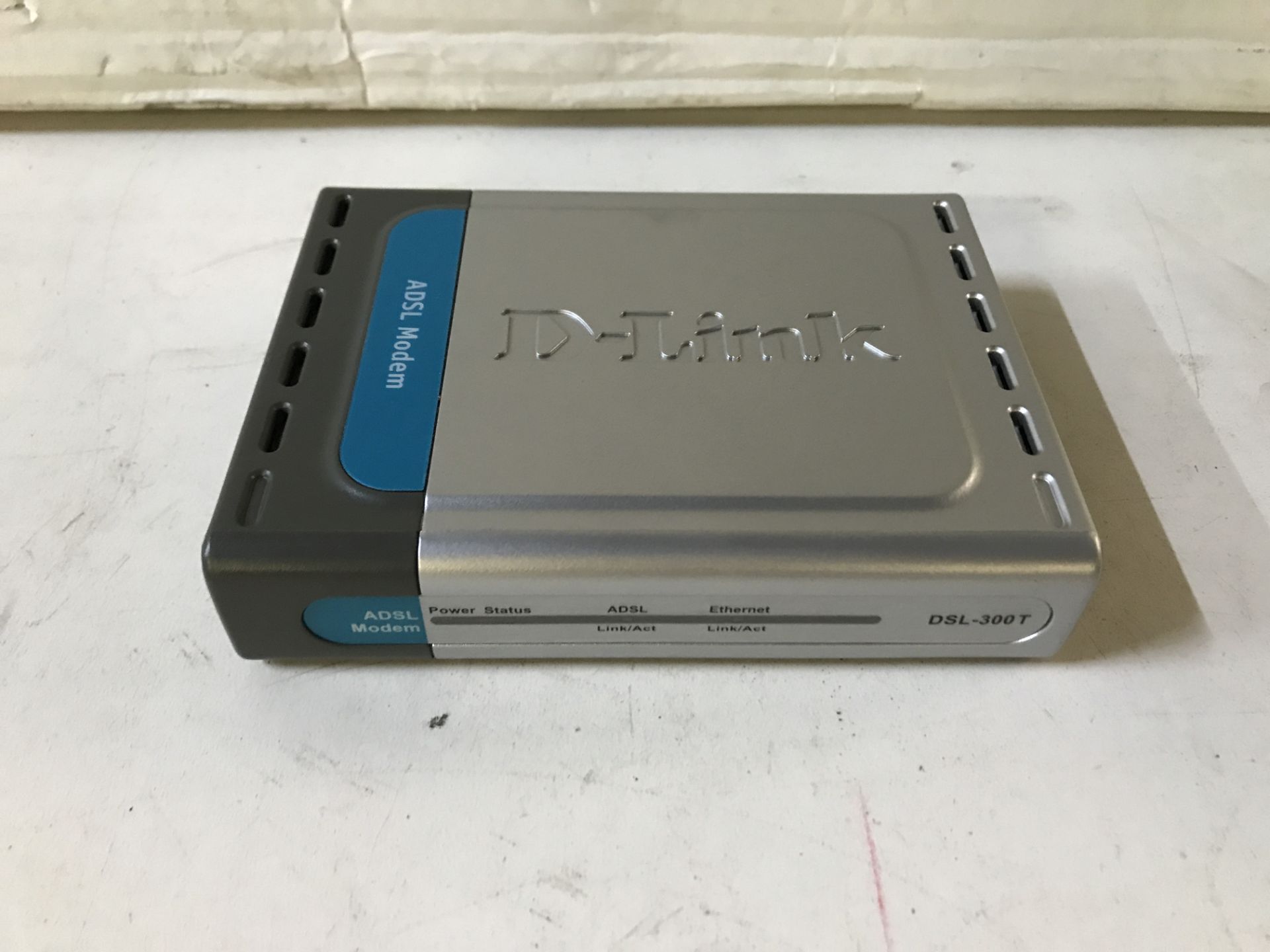 Net Gear FVS318 ProSafe VPN Firewall & D-Link ADSL Modem - Image 4 of 9