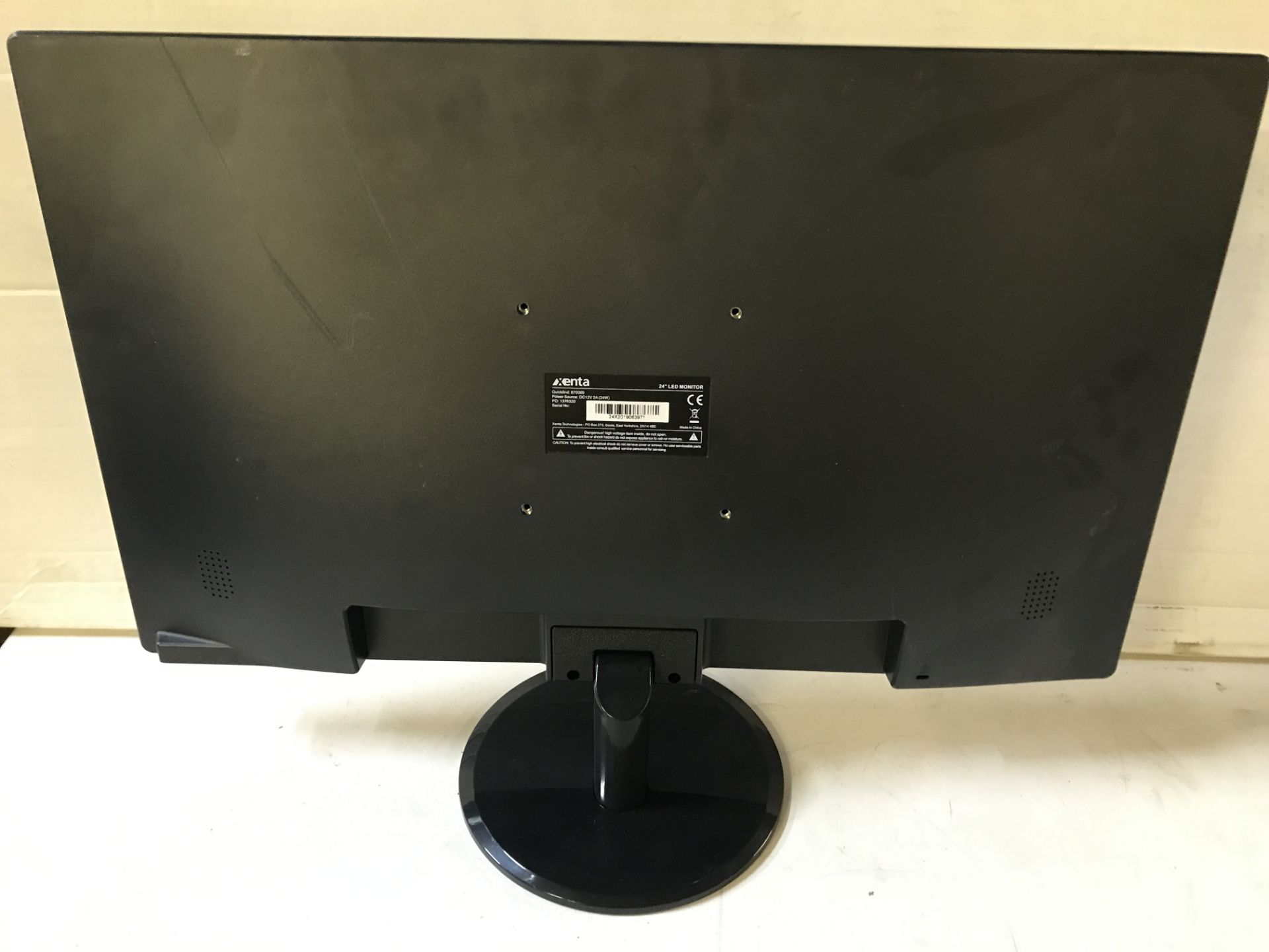 3 x Xenta 870069 24'' Display Monitors - Image 3 of 4