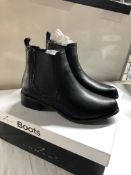 Lunar Ankle Boots. UK 5