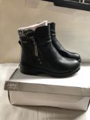 Jana Ankle Boots. UK 5